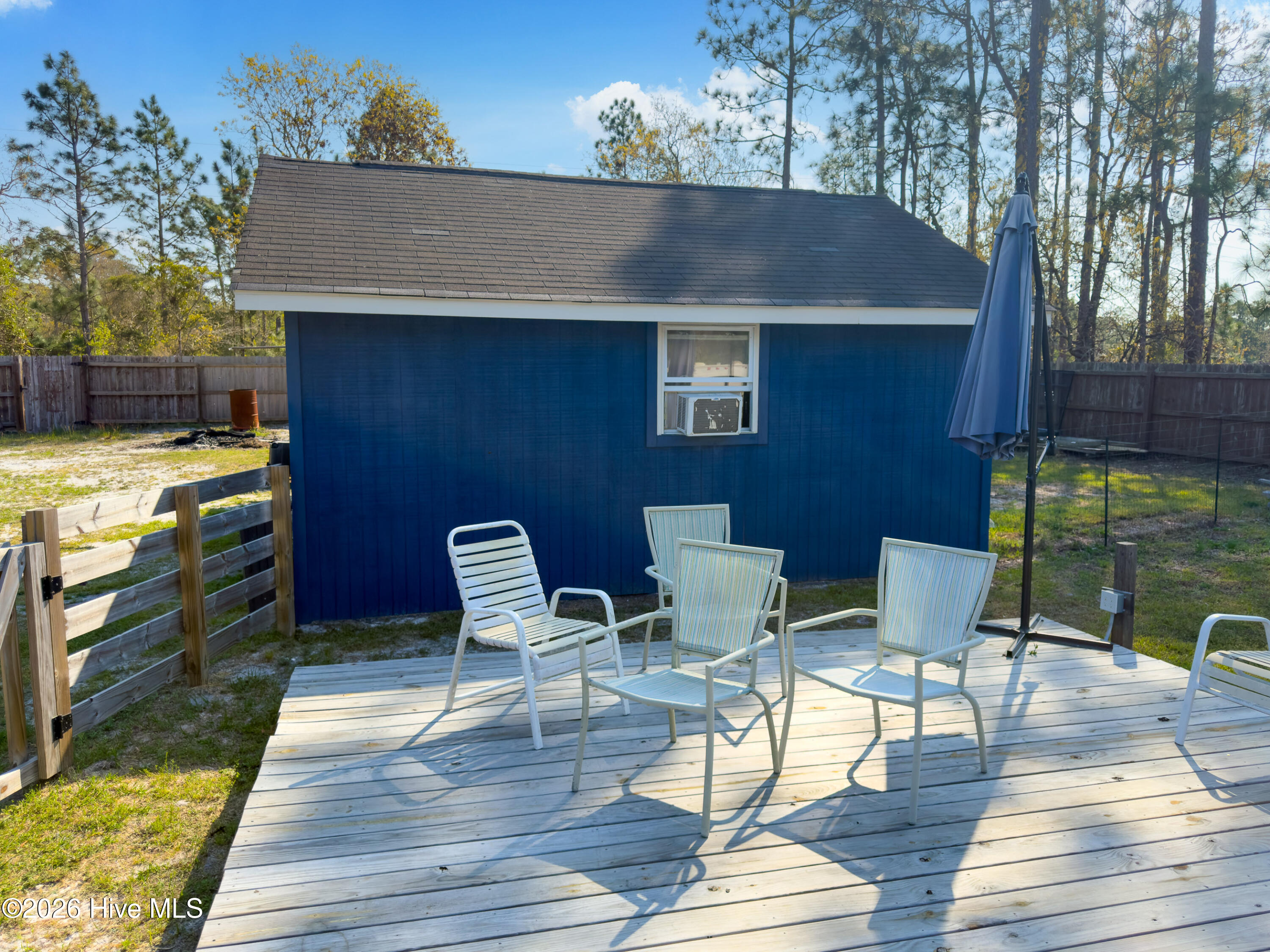 100563534 | Photo 41