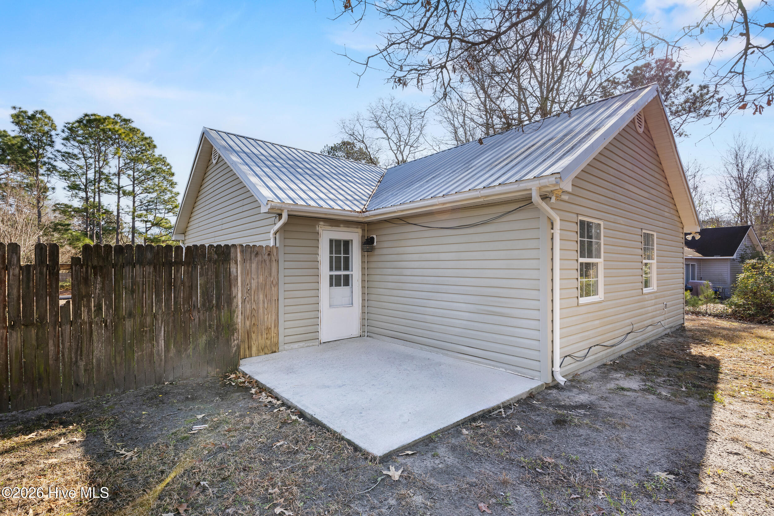 100548509 | Photo 22