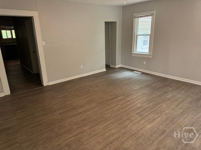 Unit B Living room