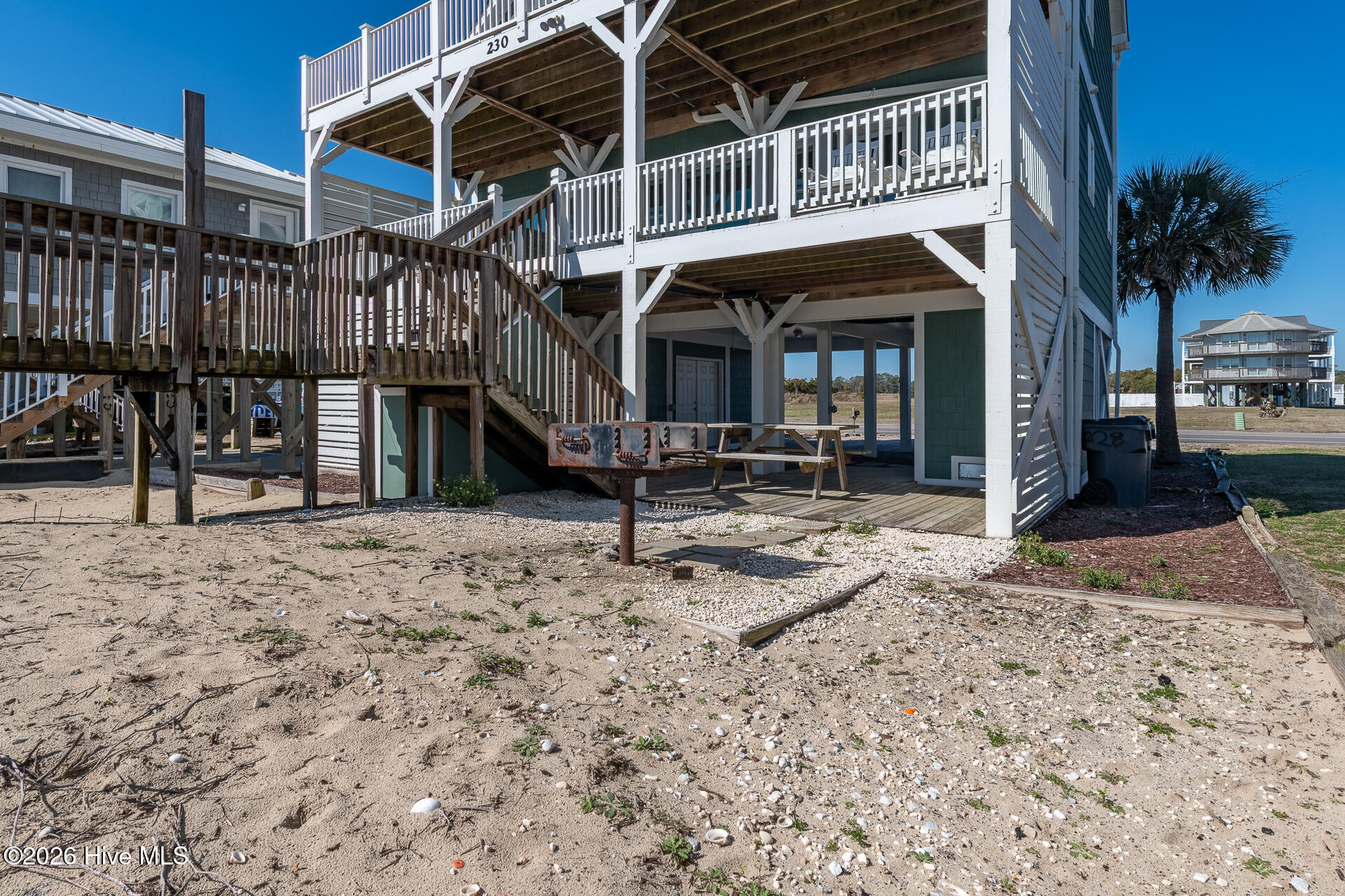 100558758 | Photo 45