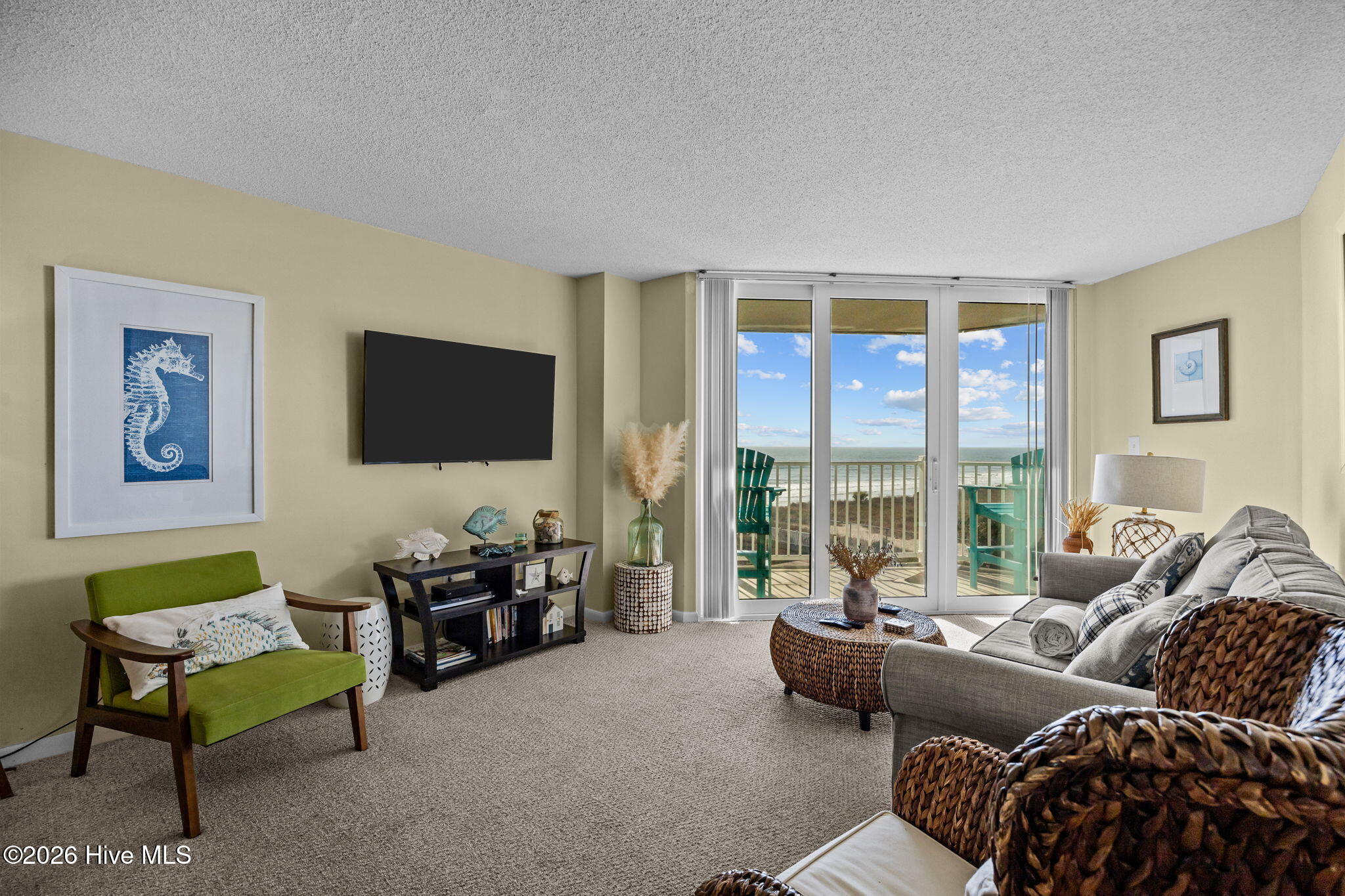 100550416 | Photo 10