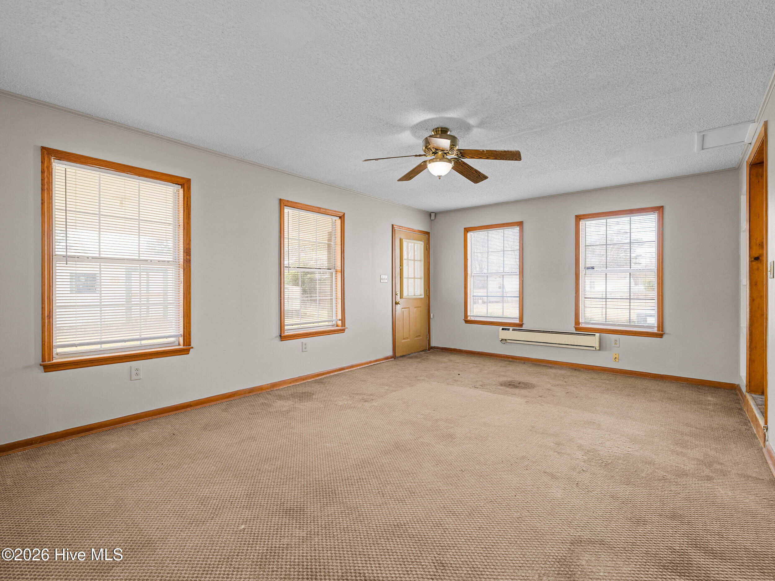 100552872 | Photo 40