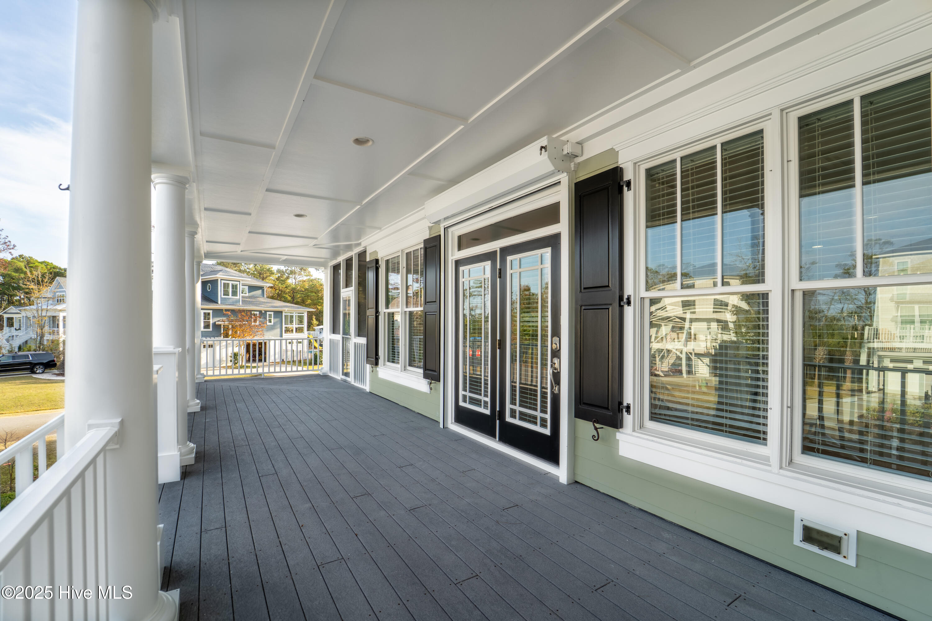 100544642 | Photo 54