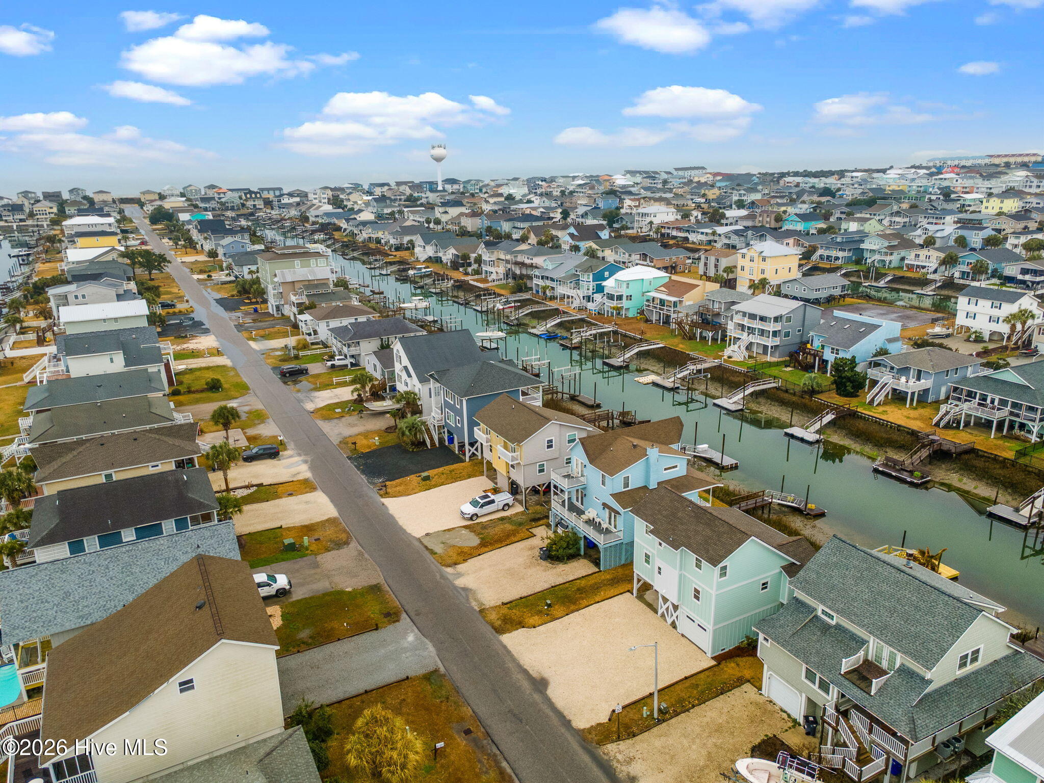 100557260 | Photo 63