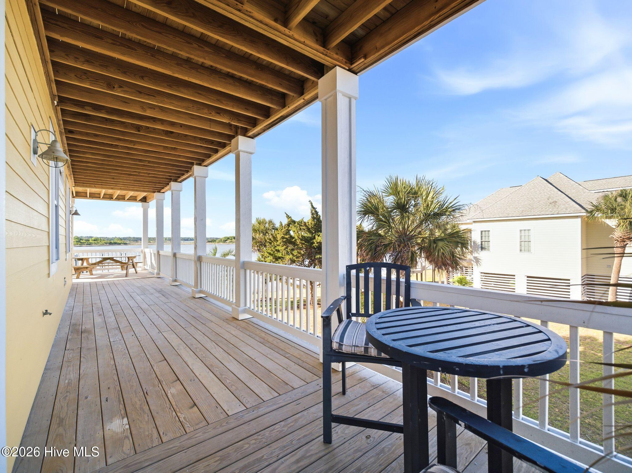 100569349 | Photo 27