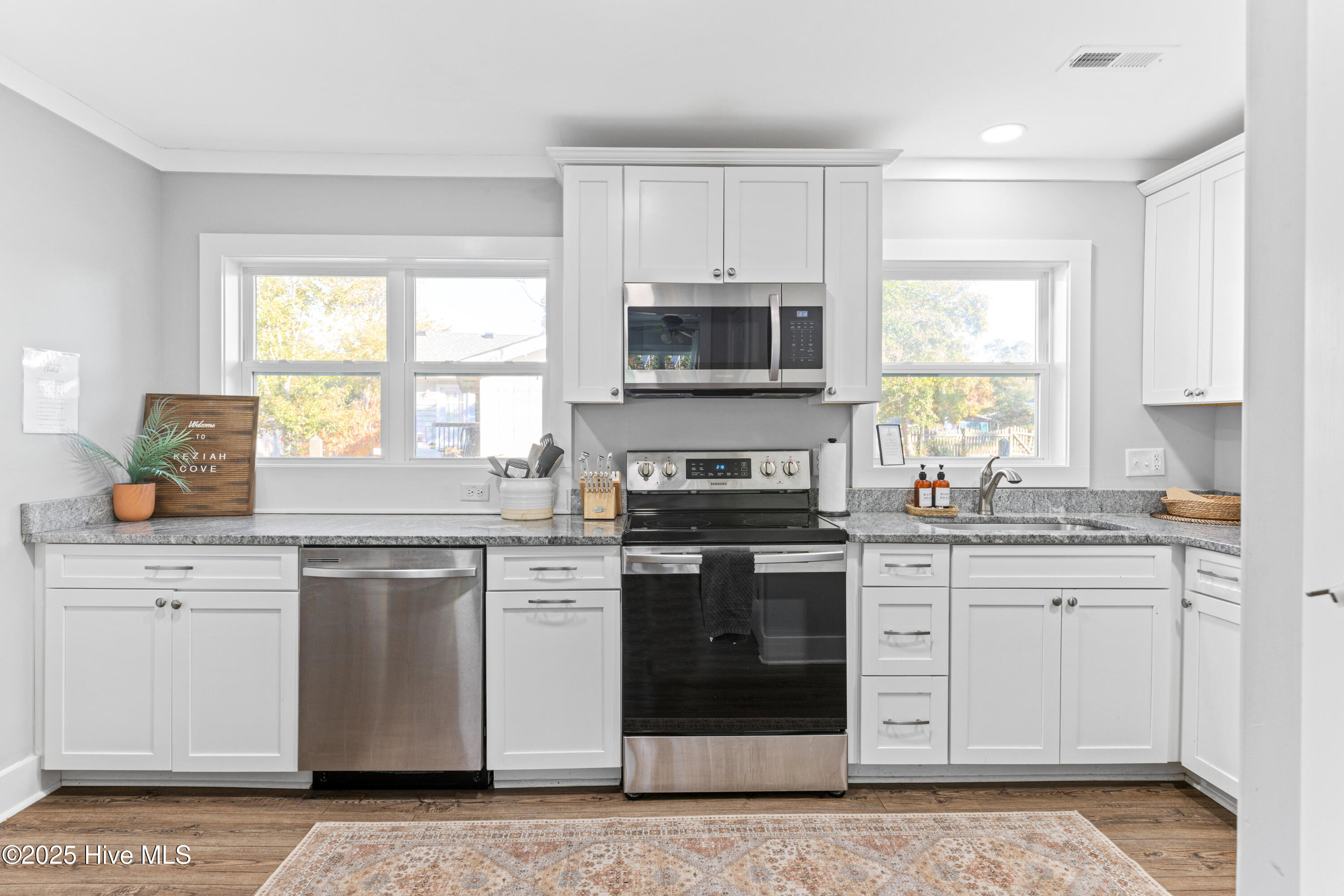 100542913 | Photo 10