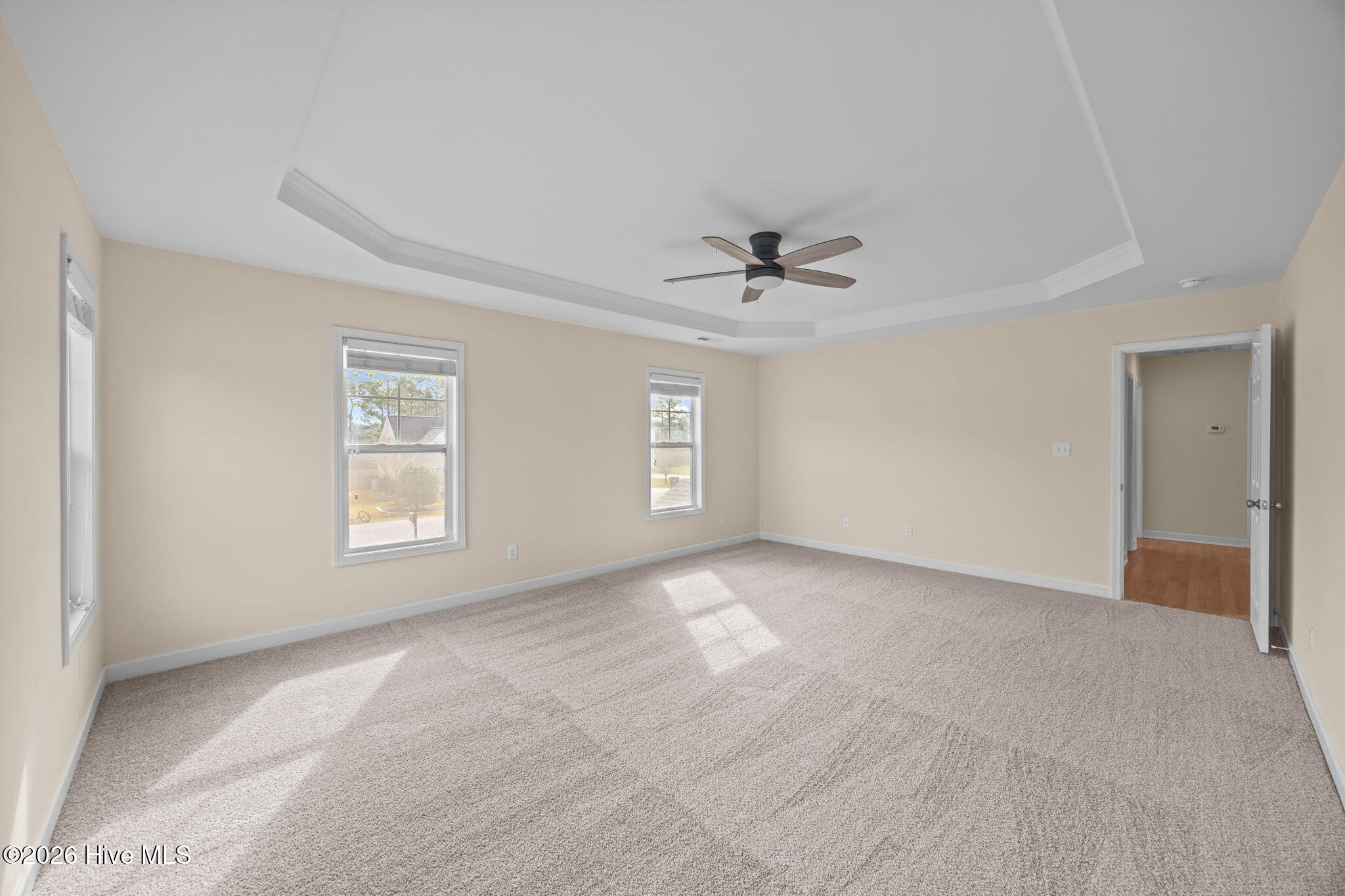 100557440 | Photo 28