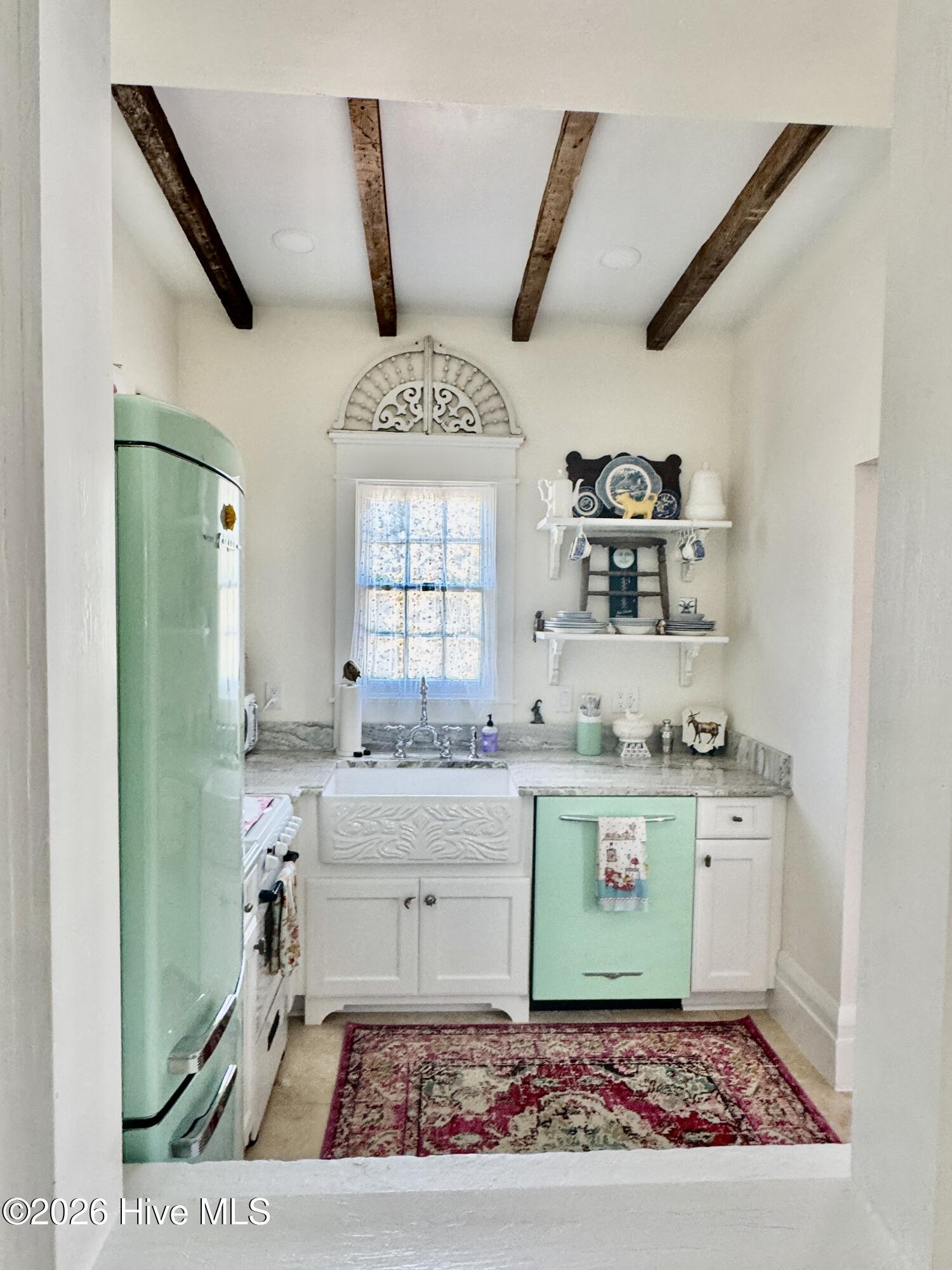 100552895 | Photo 14