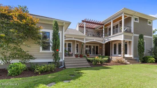 4111 wyndmere court yard picture