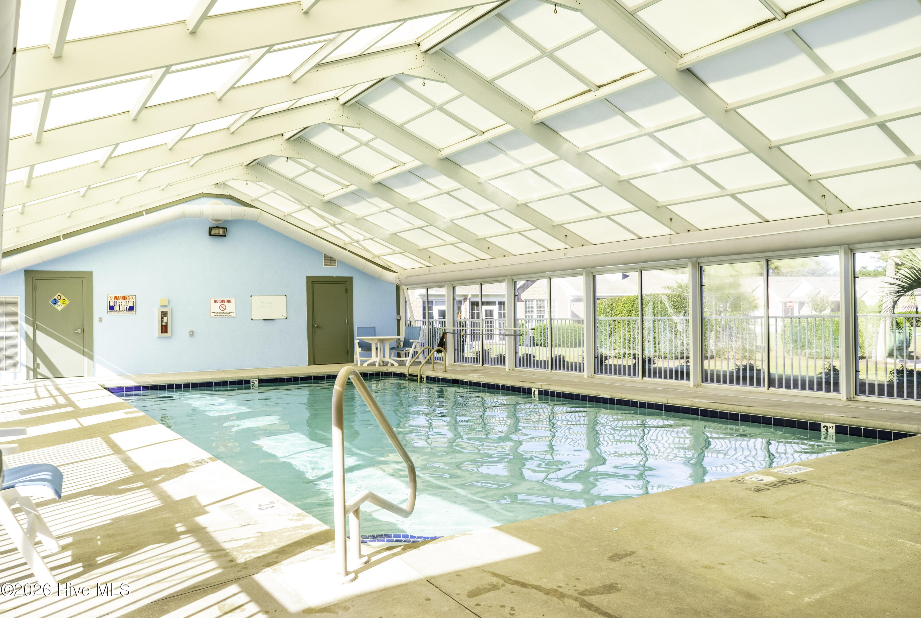 100565648 | Photo 51