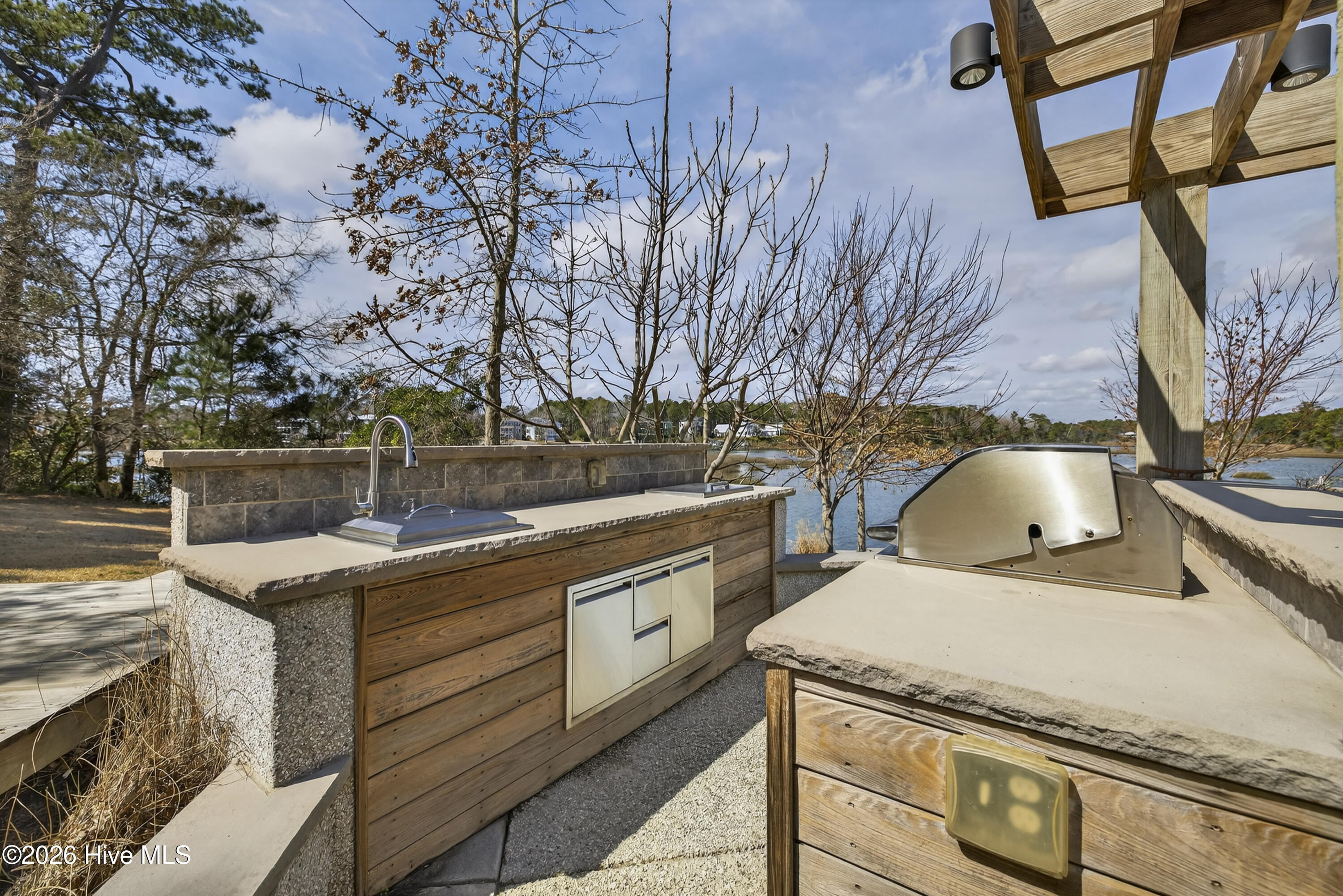 108 Deer Cove Road, Hampstead, NC, 28443