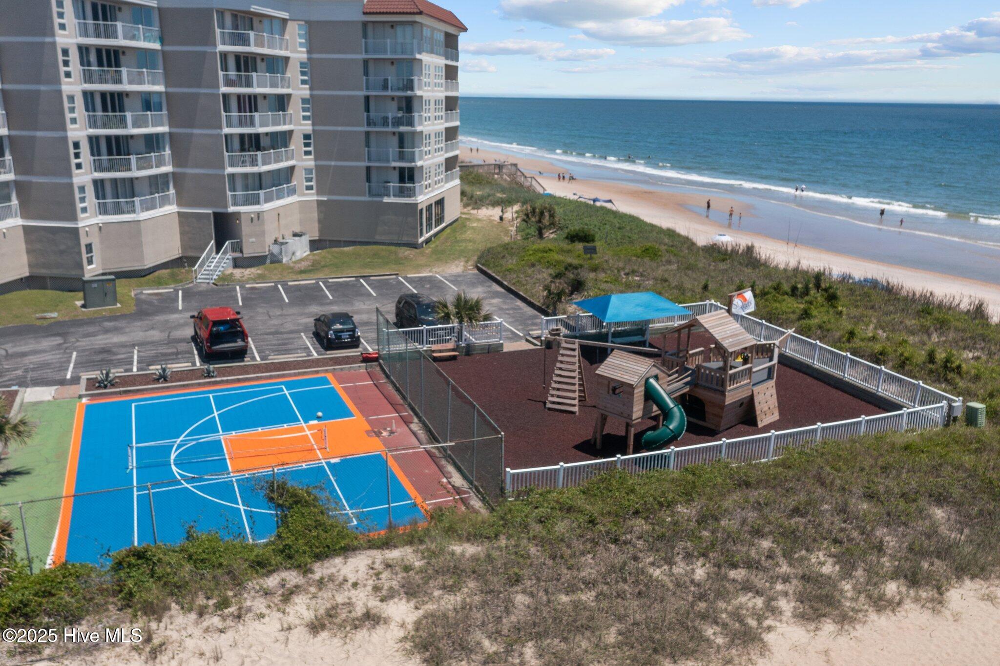 100525315 | Photo 53