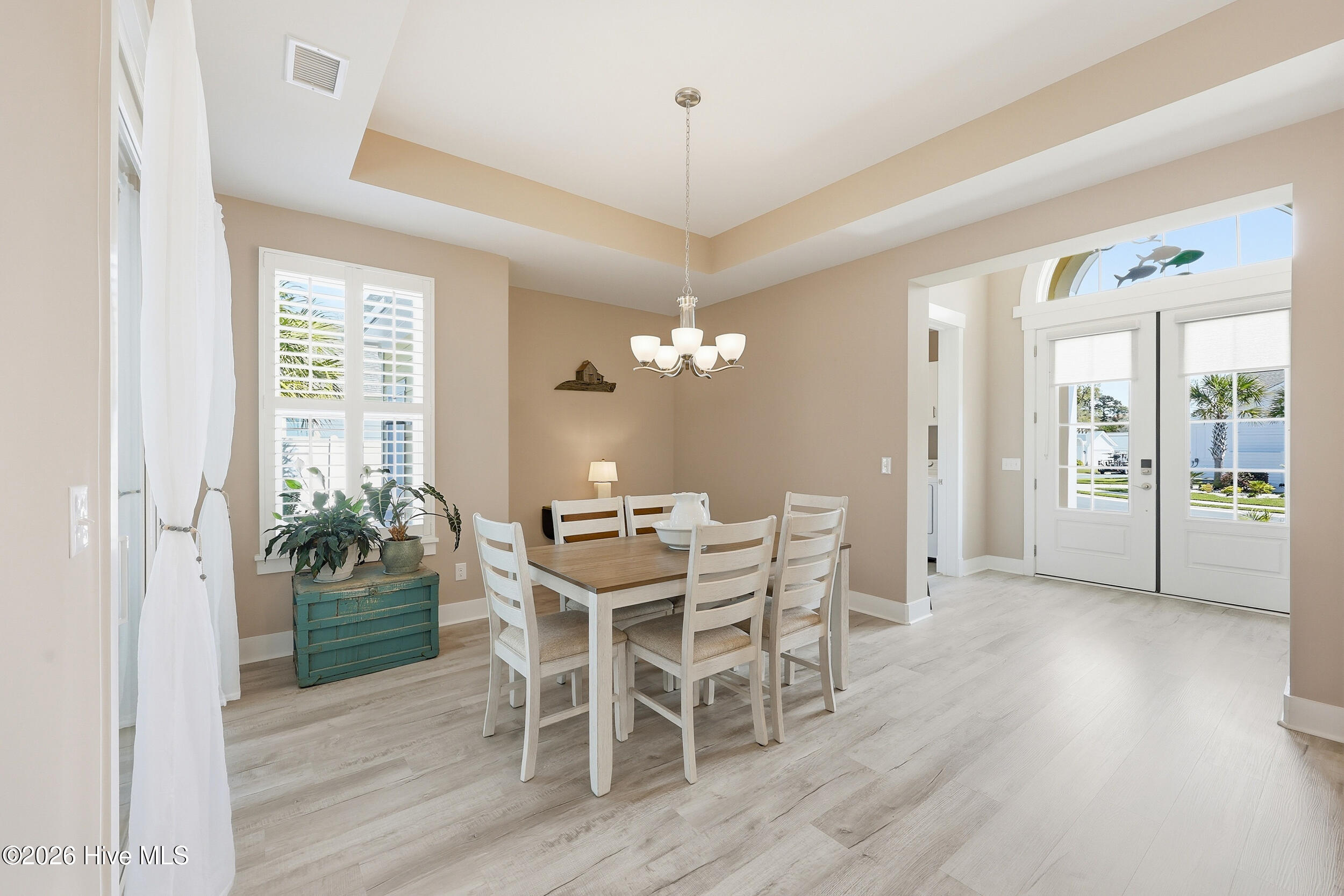 100563402 | Photo 12