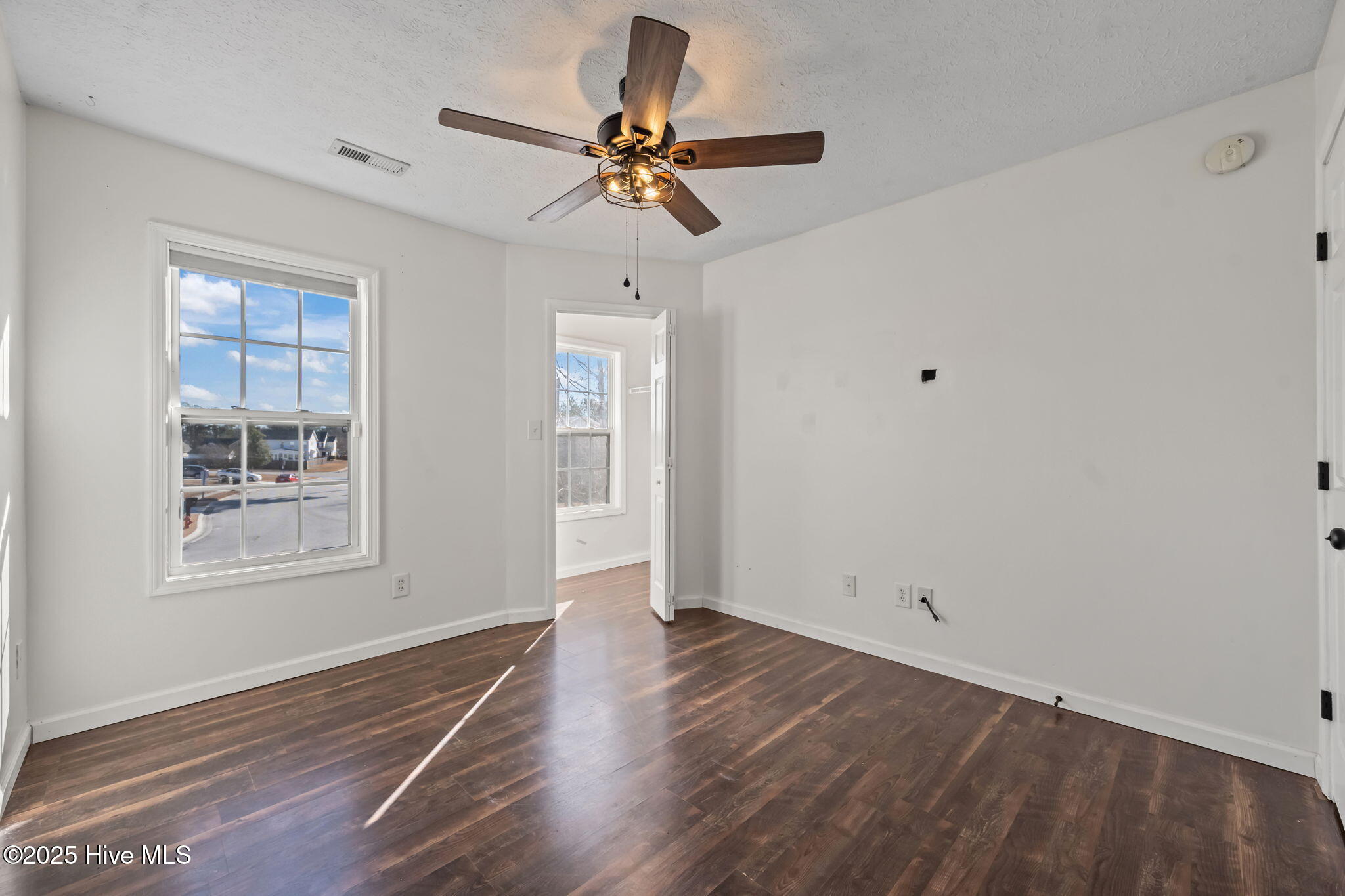 100546746 | Photo 36