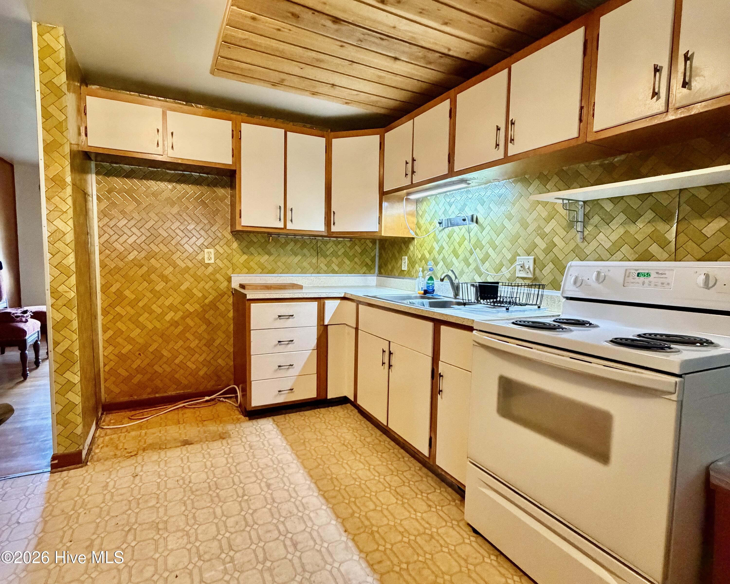 2802 Easy Street,Newport