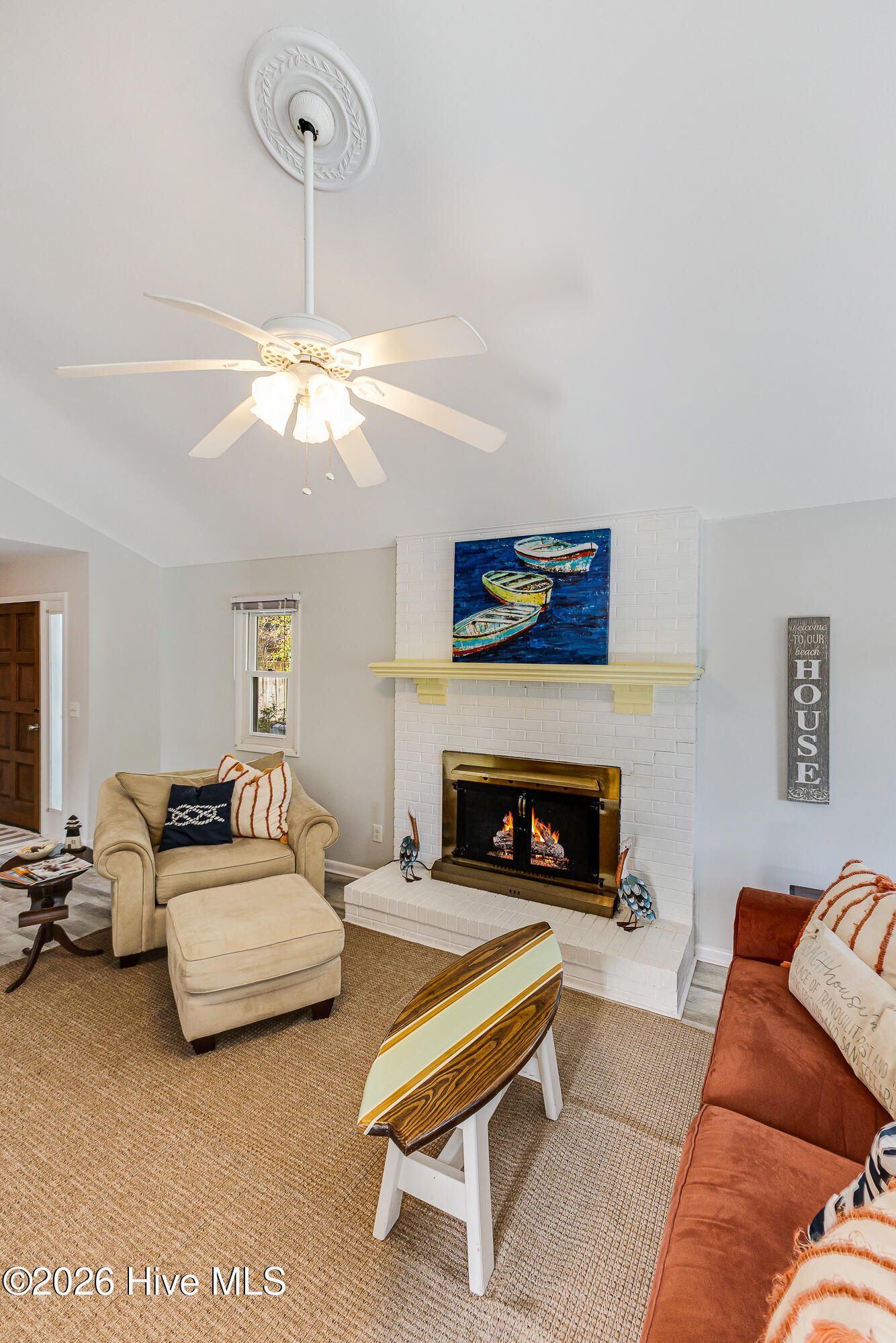 100547384 | Photo 32