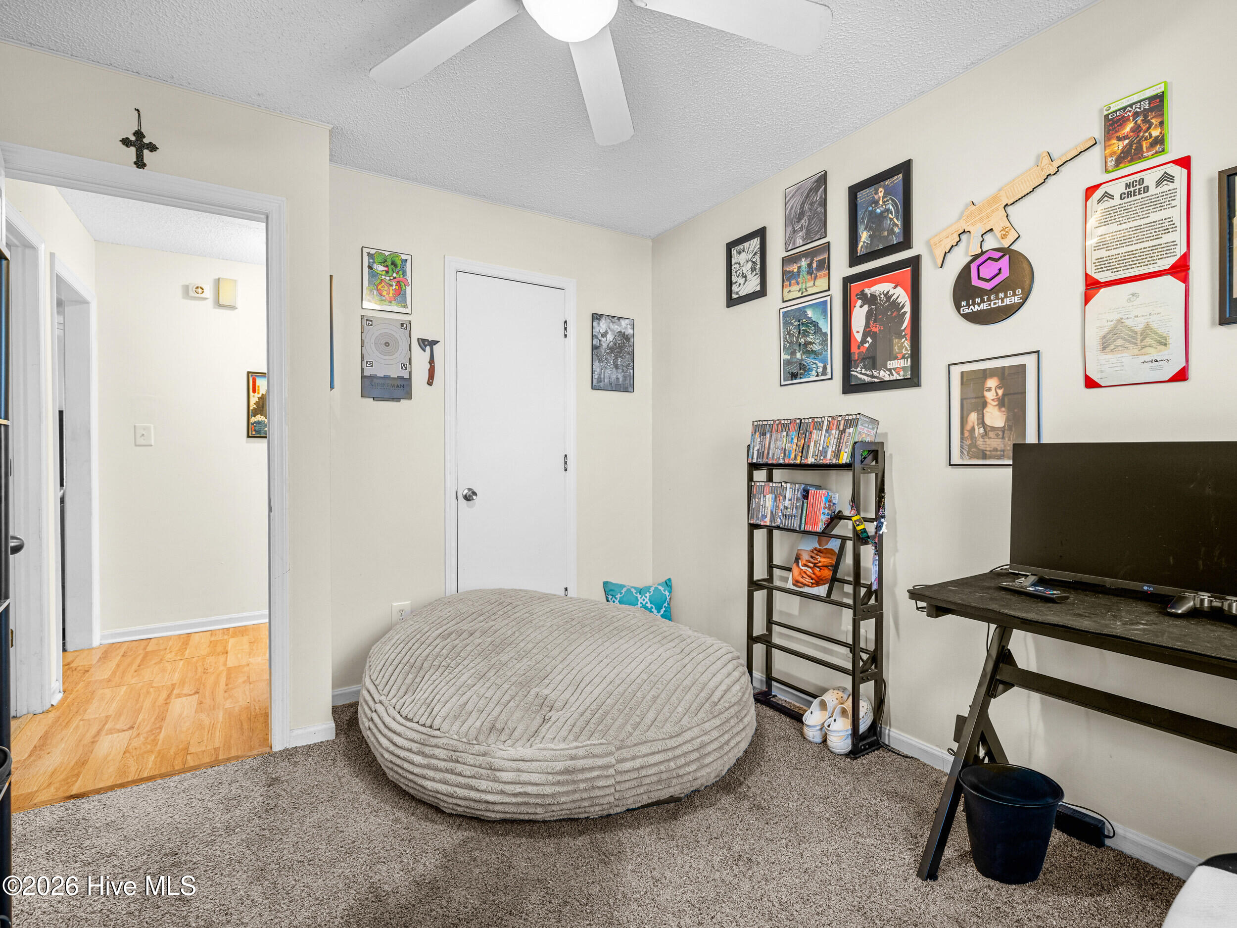 100563699 | Photo 18