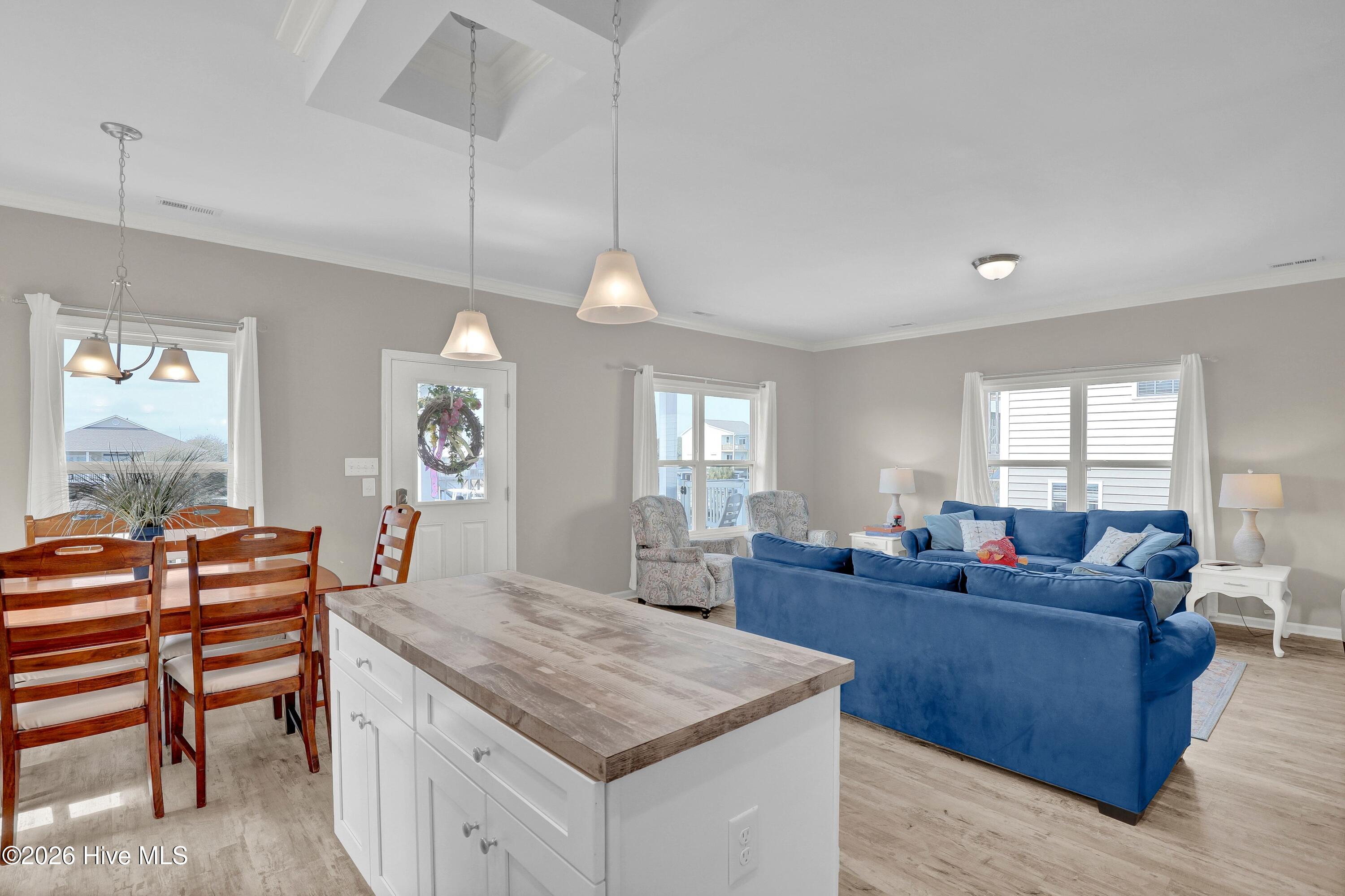 1017 1st Street, Surf City, NC, 28445