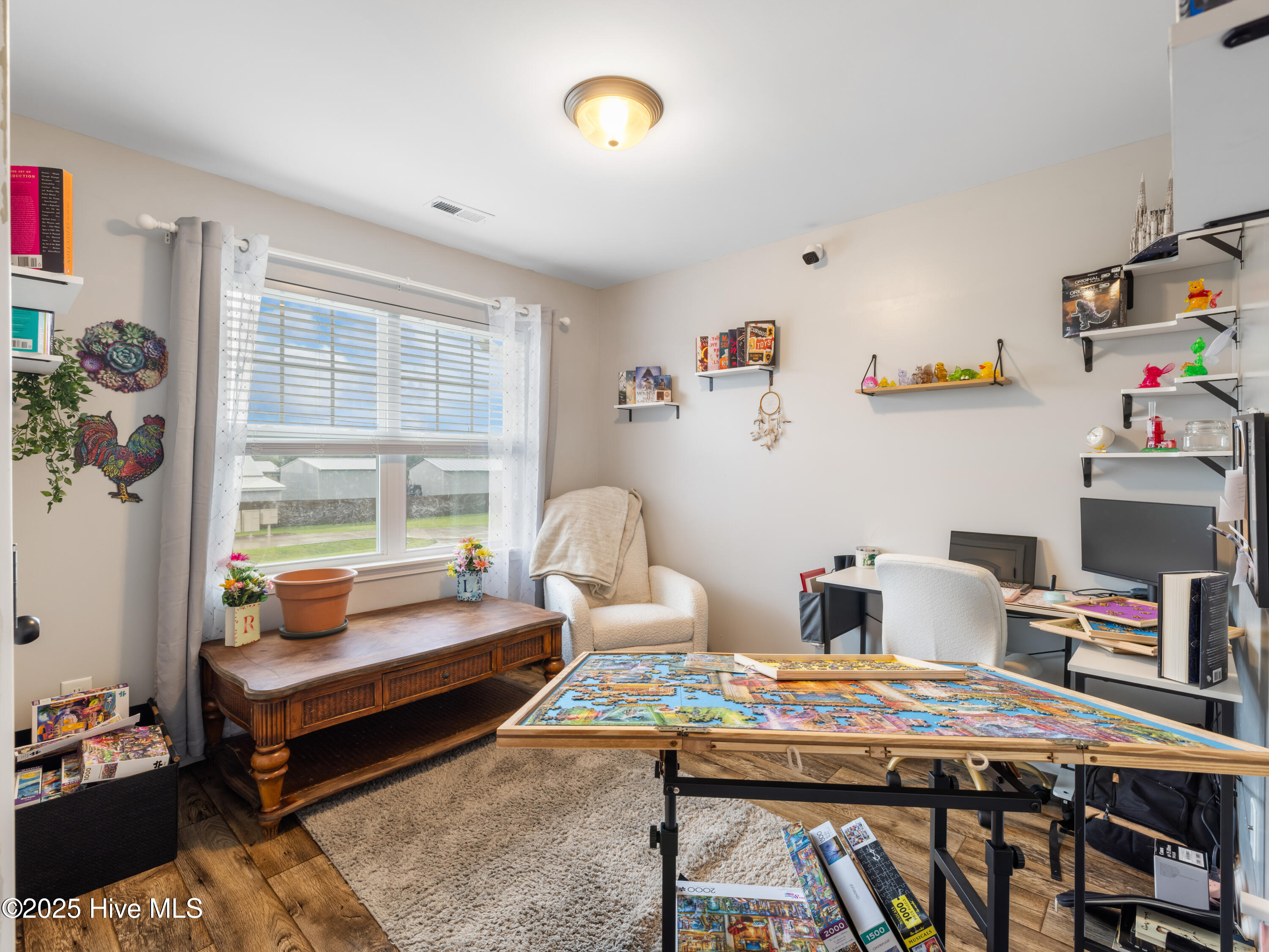 100512056 | Photo 36