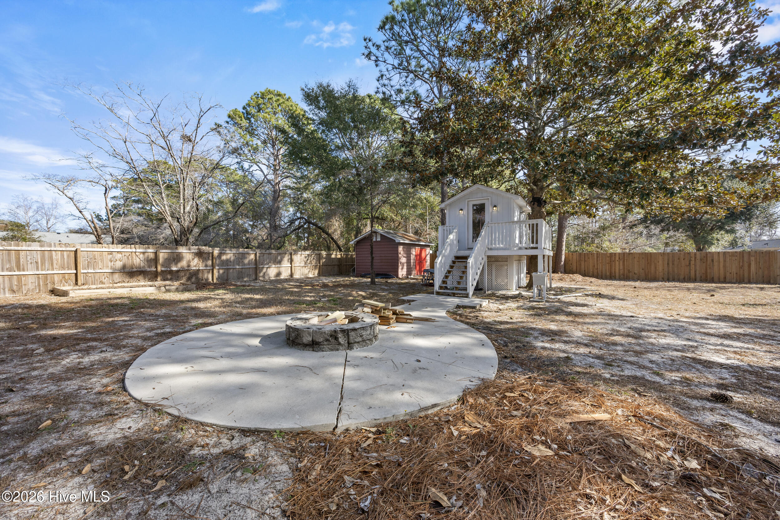 100548079 | Photo 48