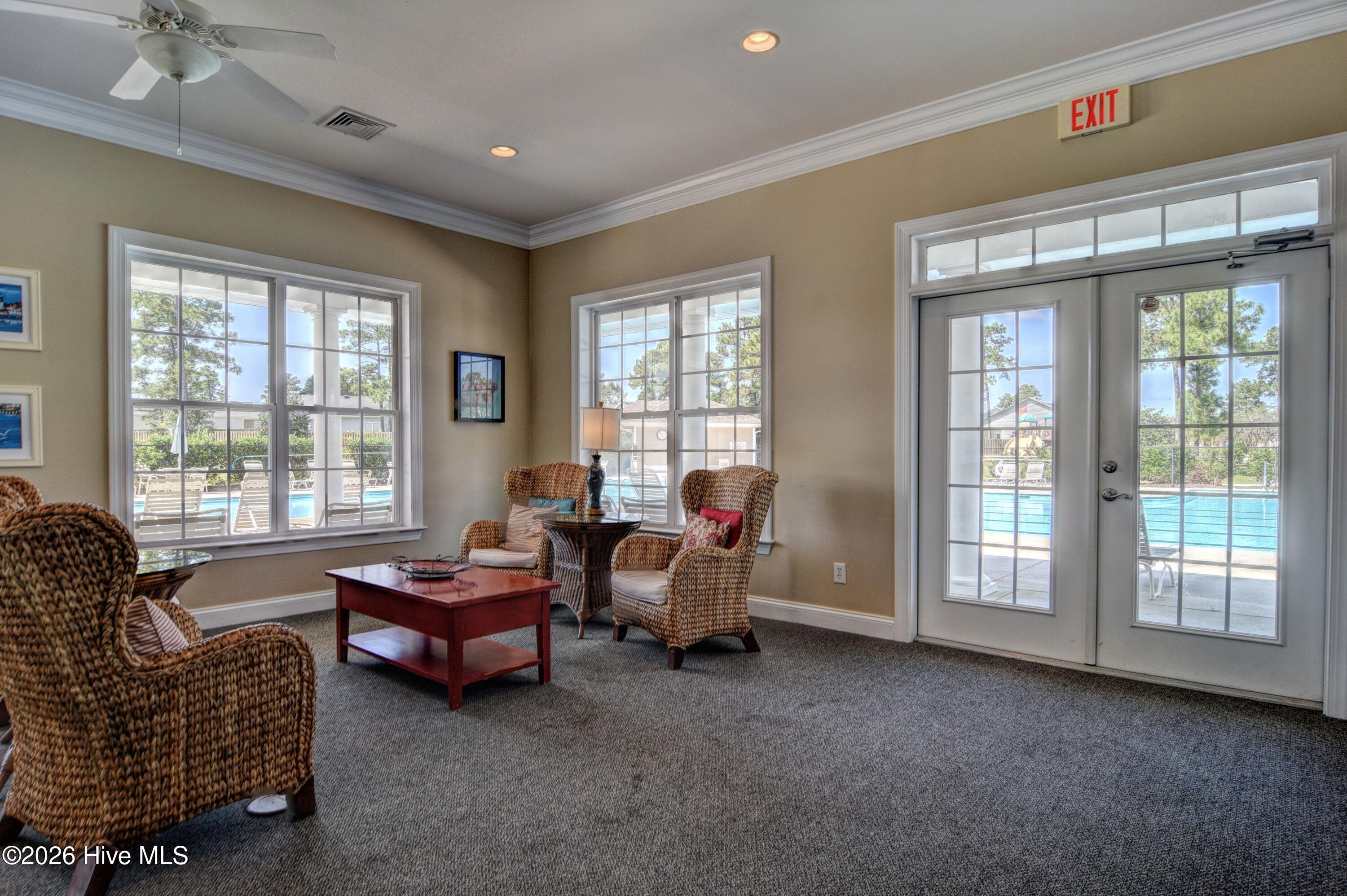 100561513 | Photo 35