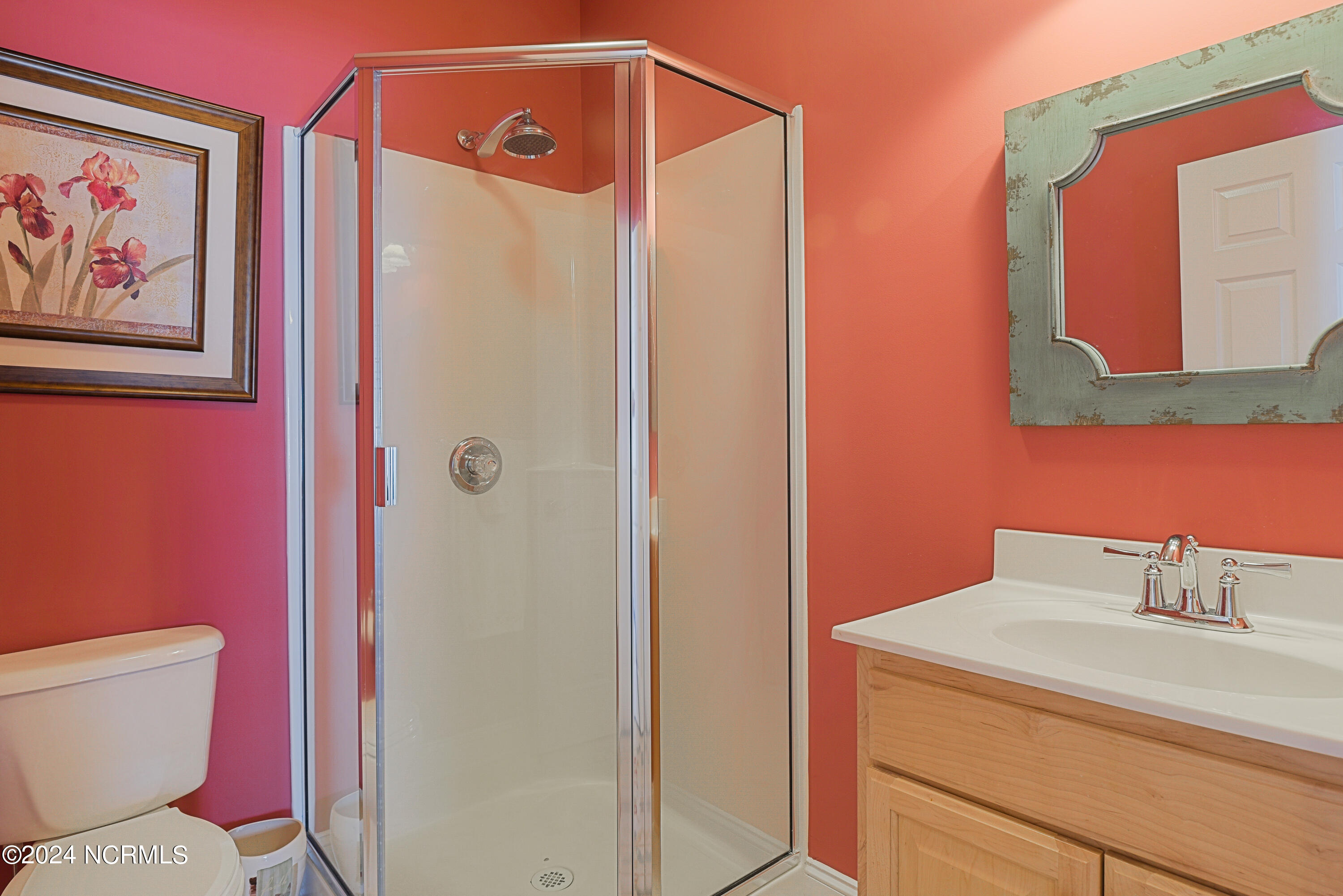 100563661 | Photo 16