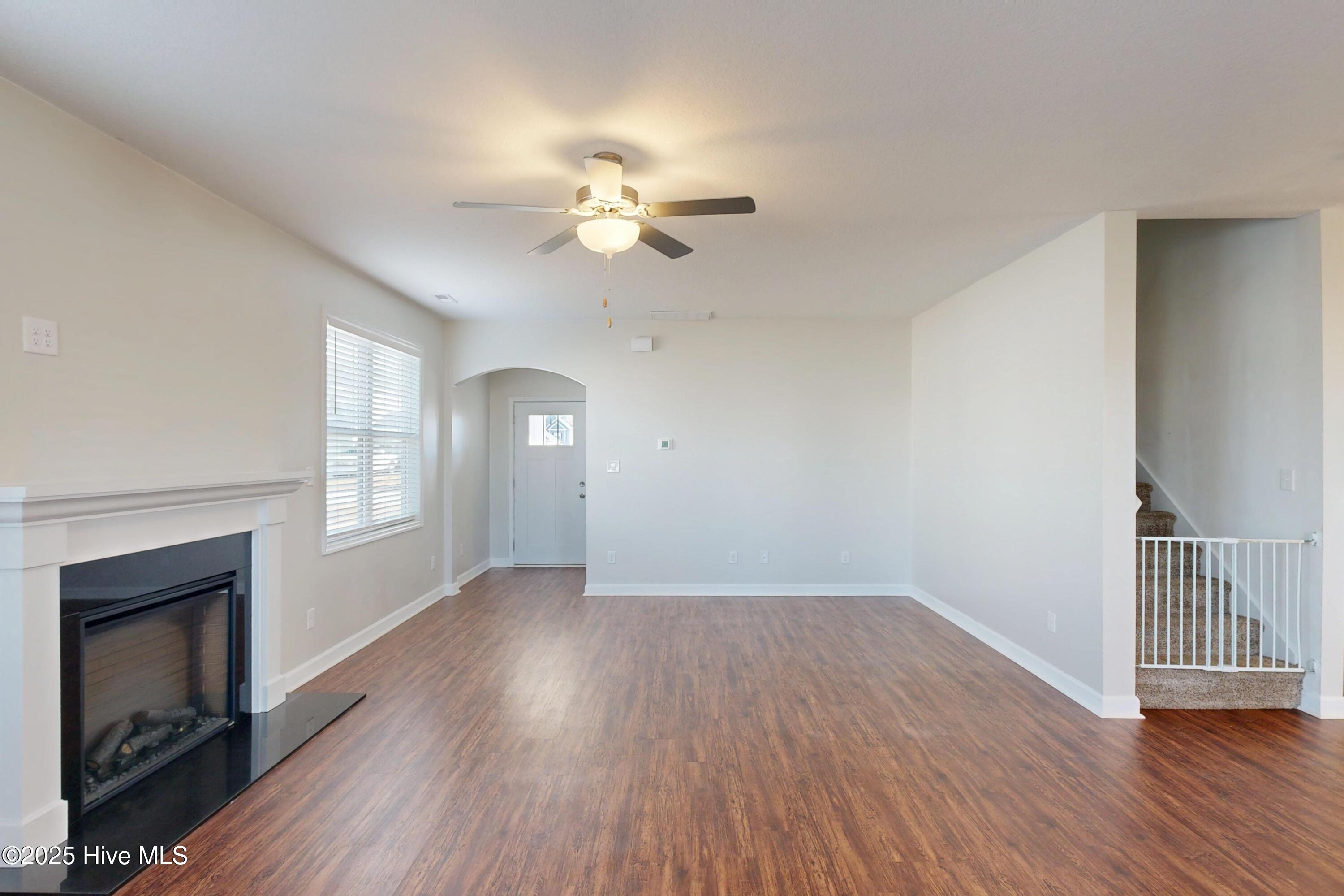 100545262 | Photo 10