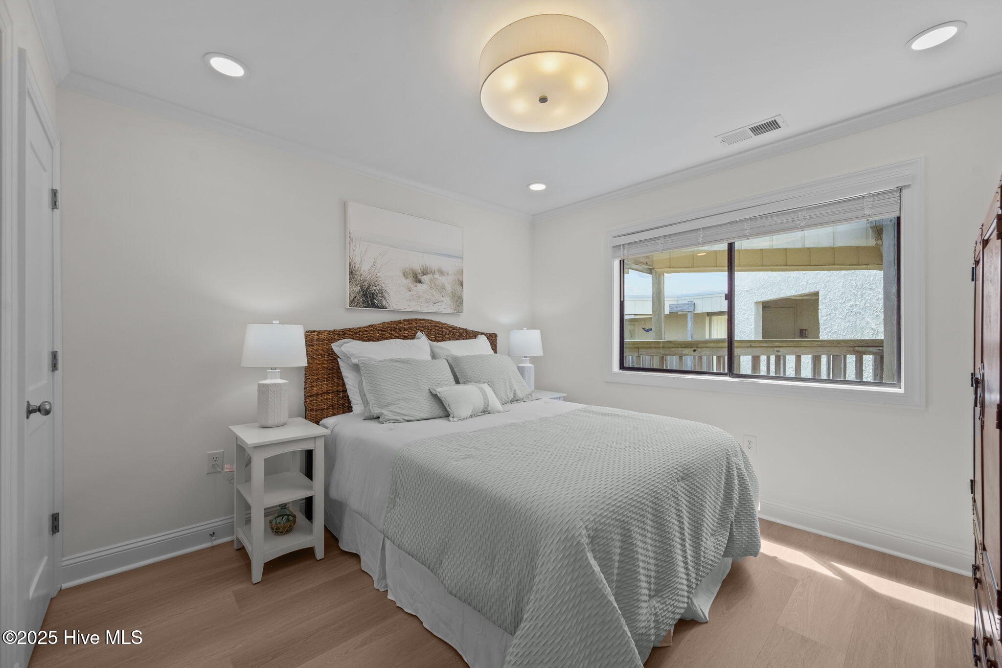 100520970 | Photo 21