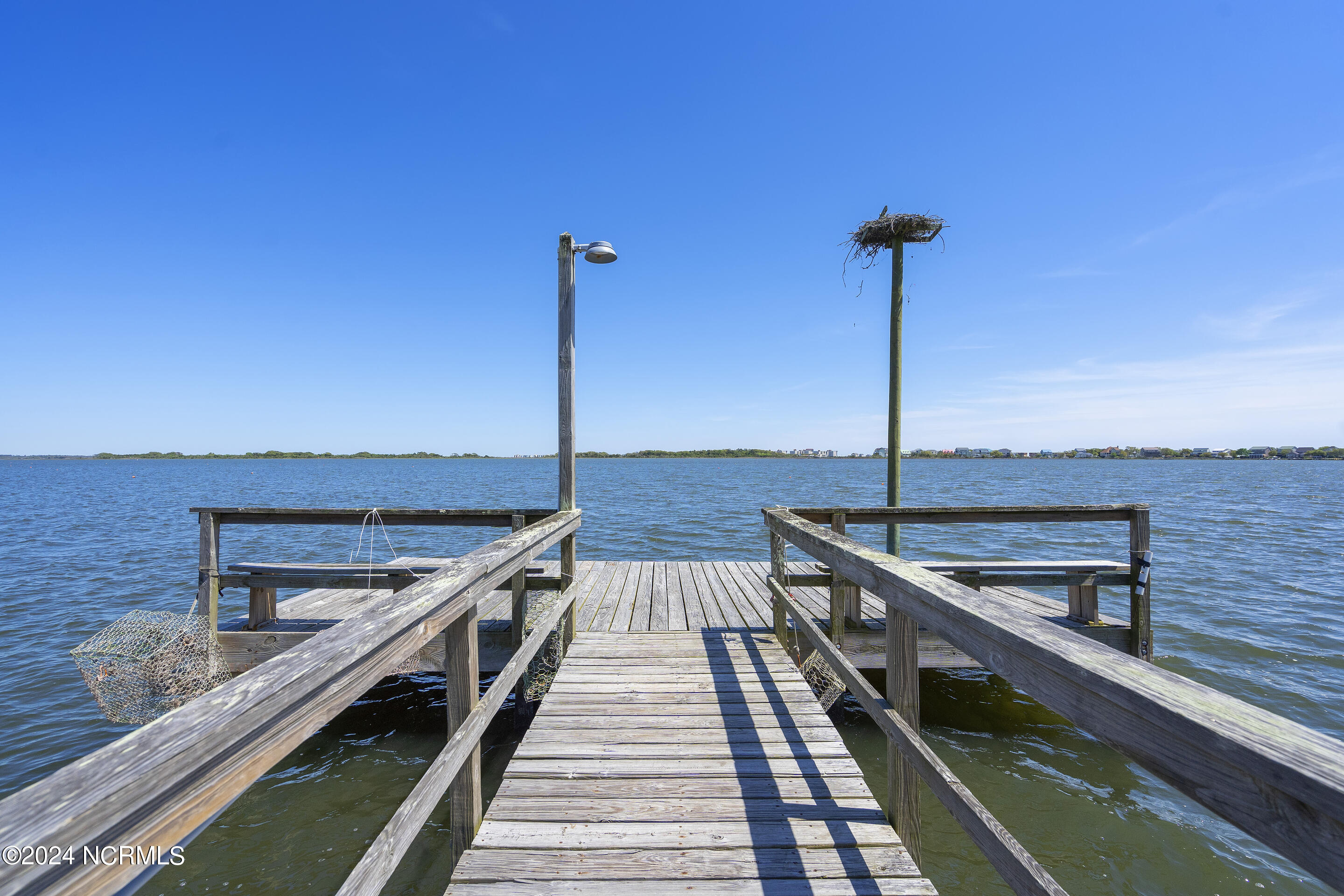 100443892 | Photo 42