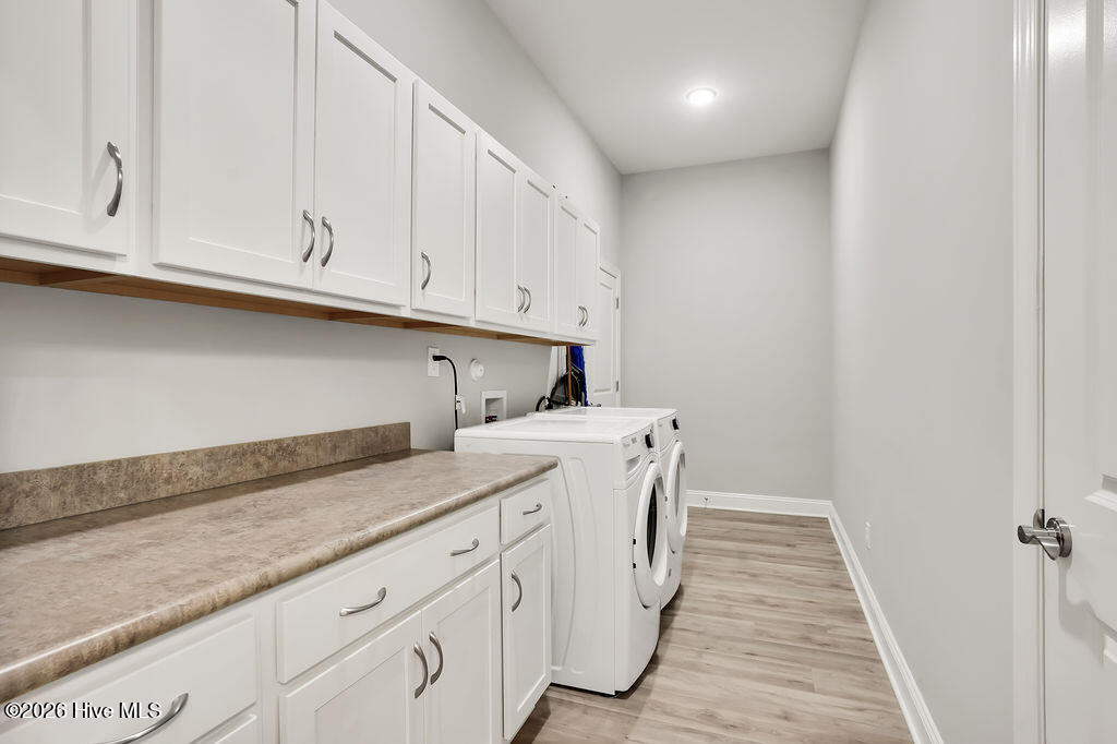 100558755 | Photo 29