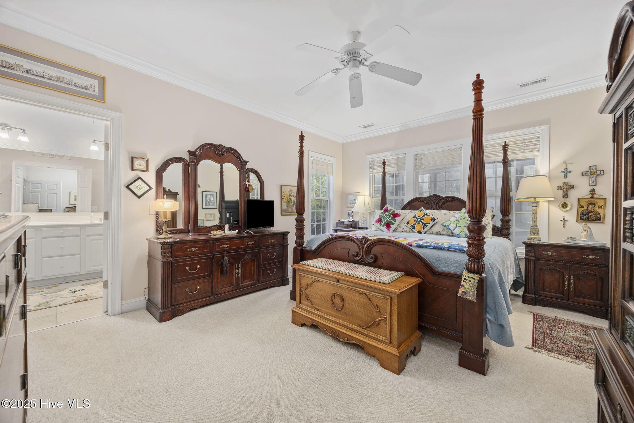 100542443 | Photo 18