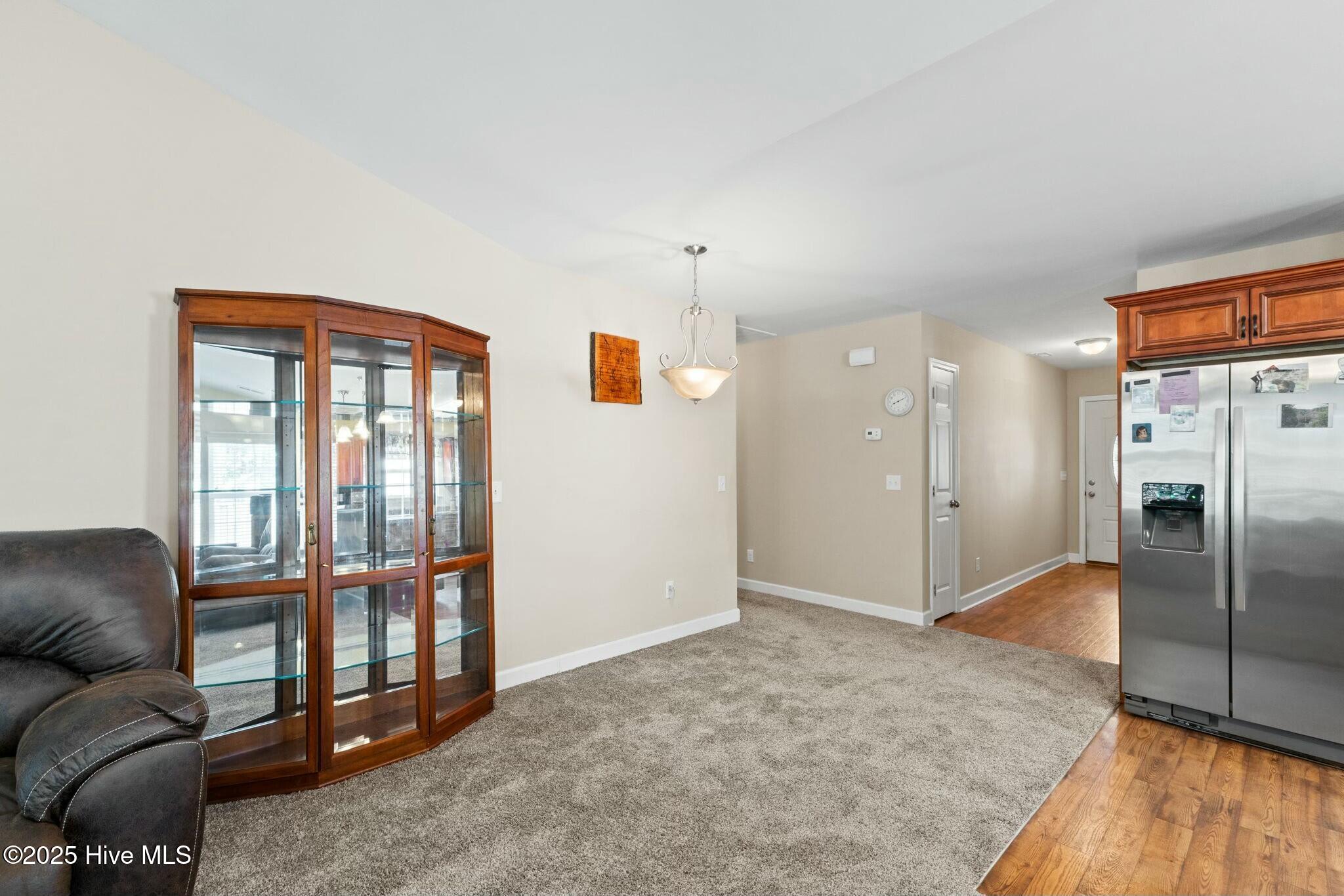 100503089 | Photo 32