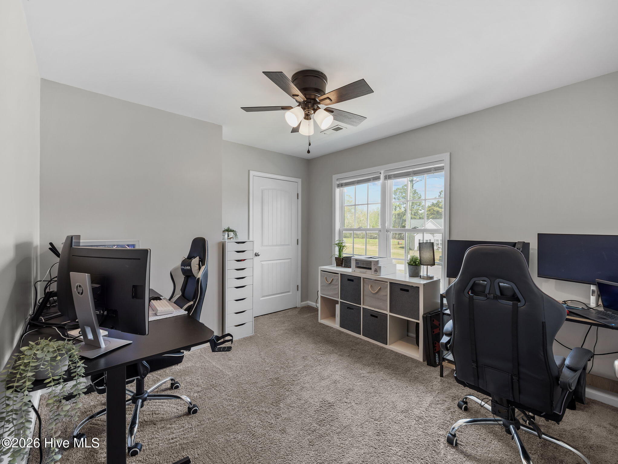 100564221 | Photo 32