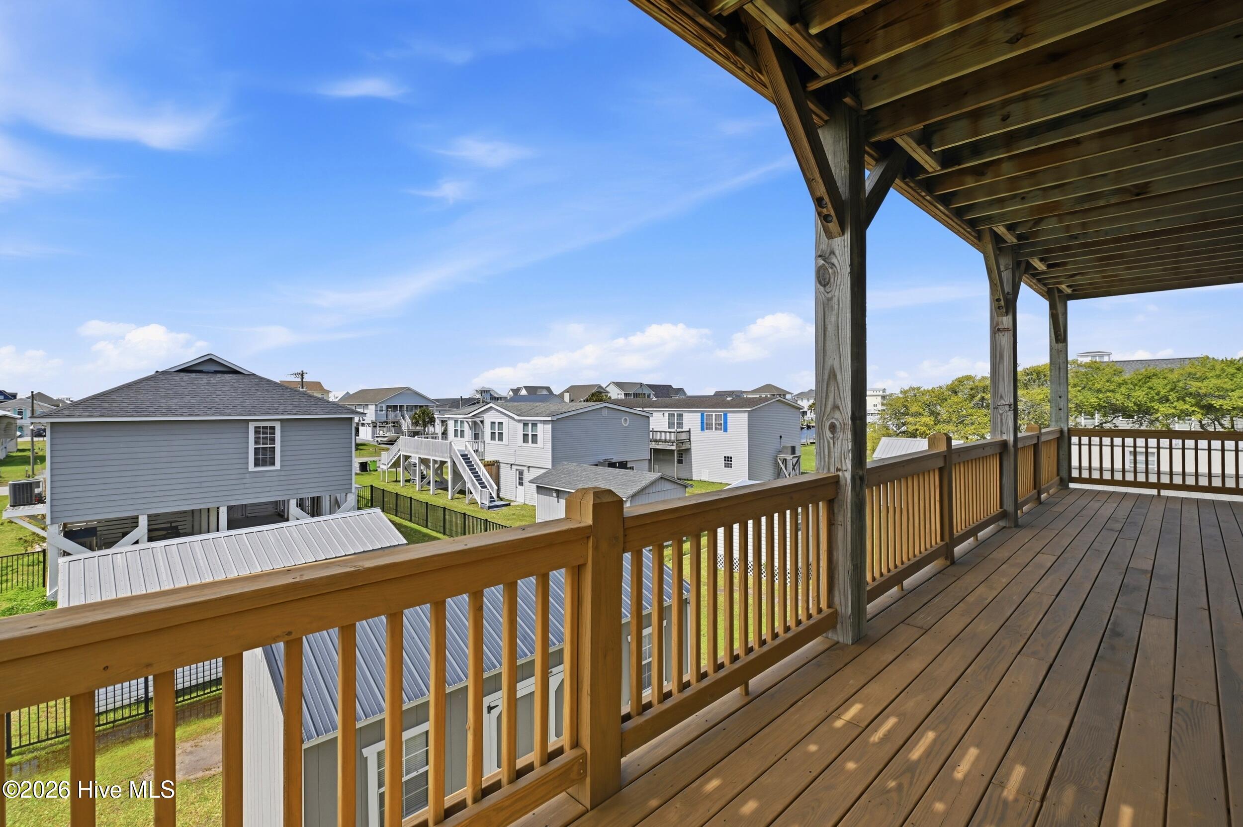 100566113 | Photo 43