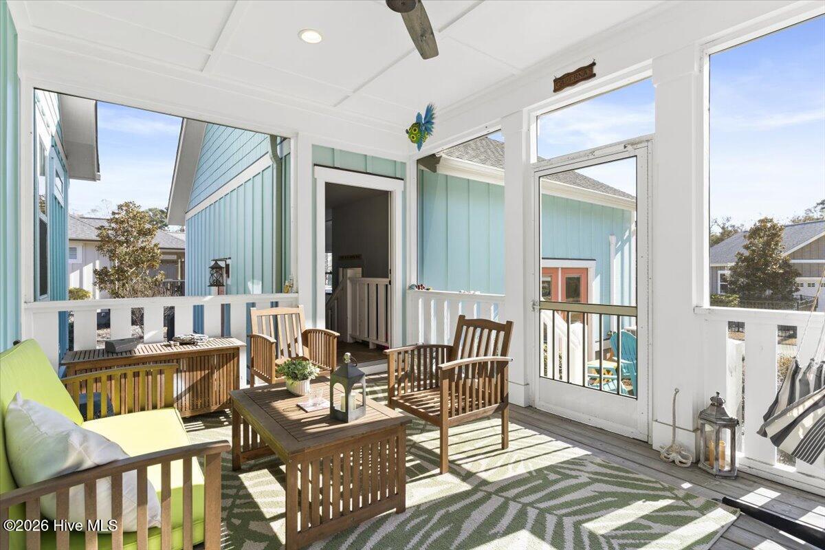 100547784 | Photo 40