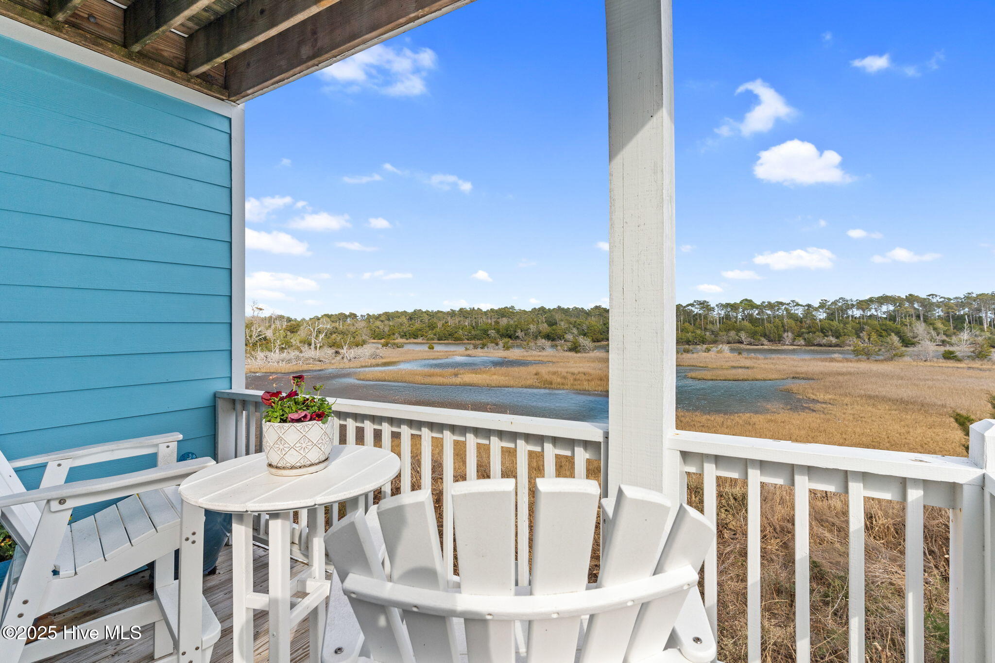 100548558 | Photo 38