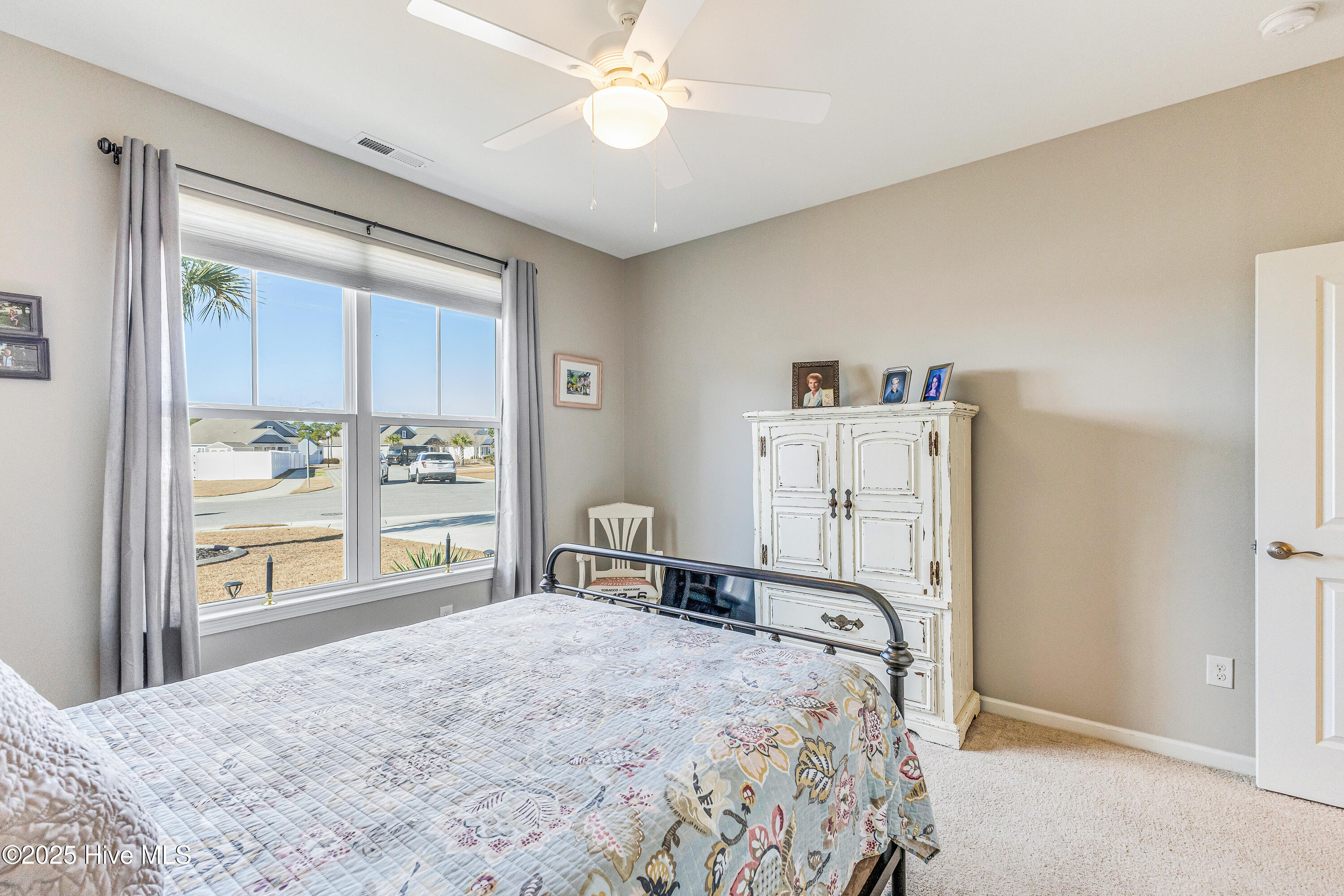 100547068 | Photo 28