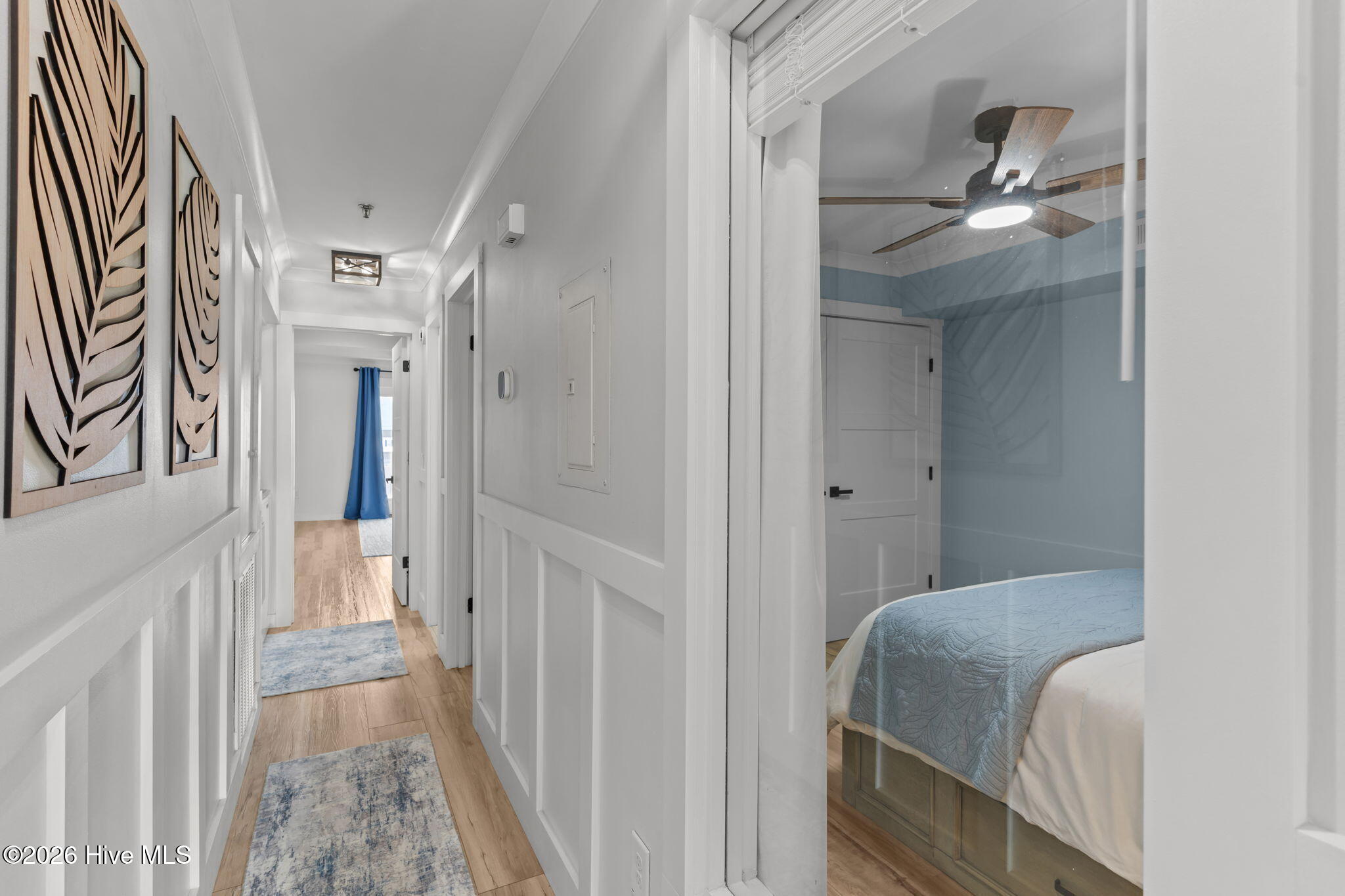 100548962 | Photo 24