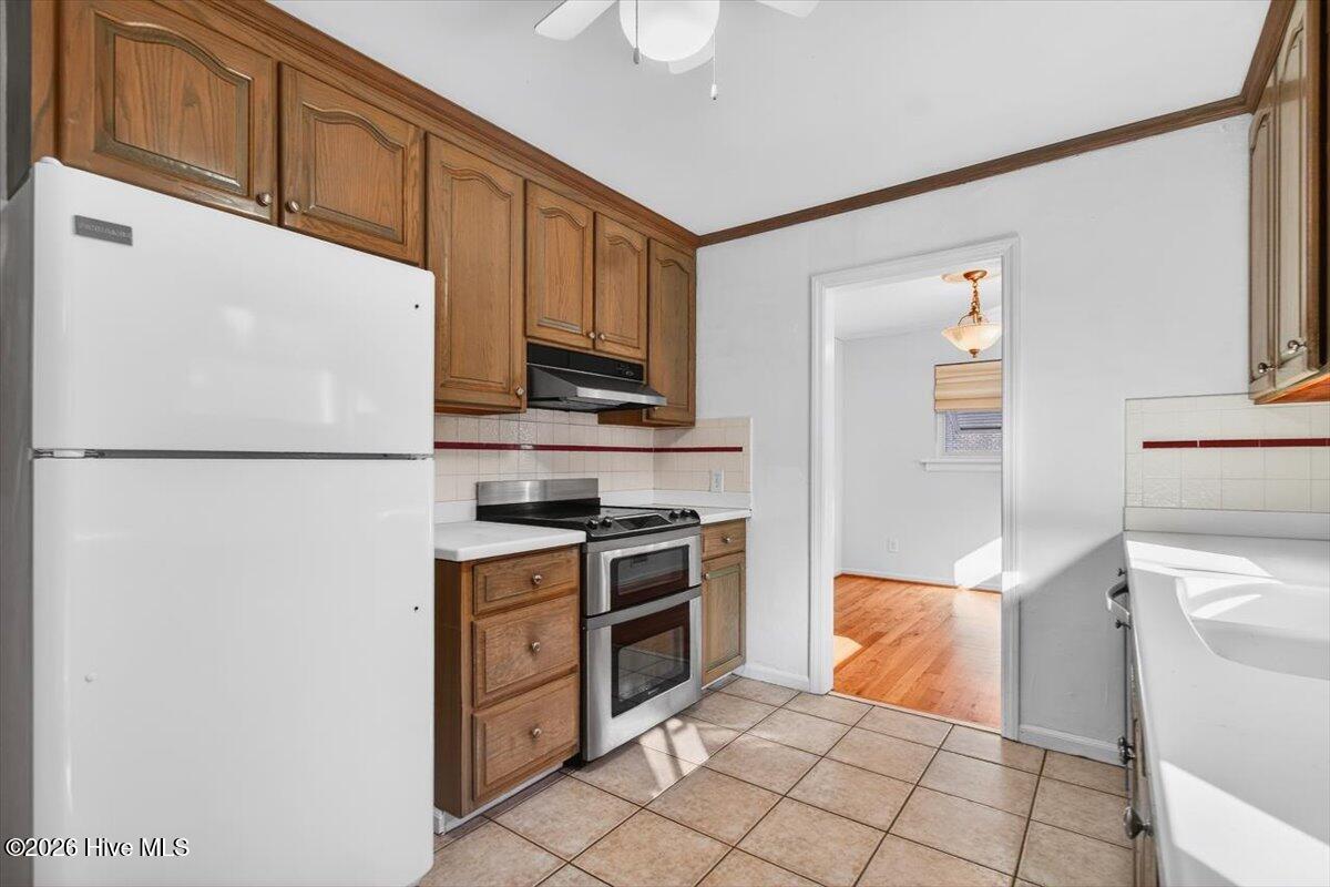 100552143 | Photo 18