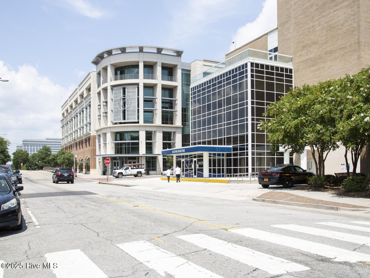 100529363 | Photo 43