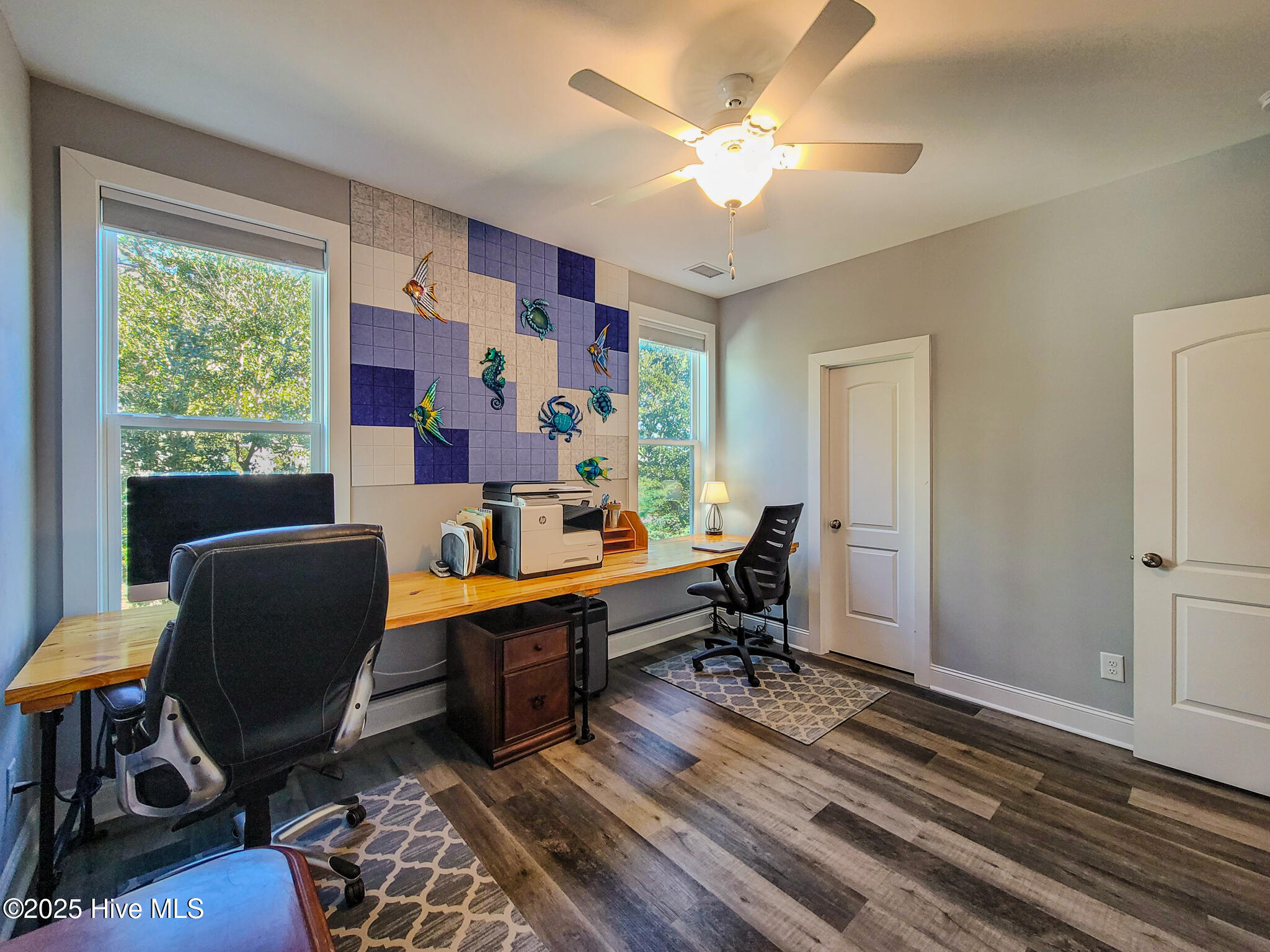 100538733 | Photo 35