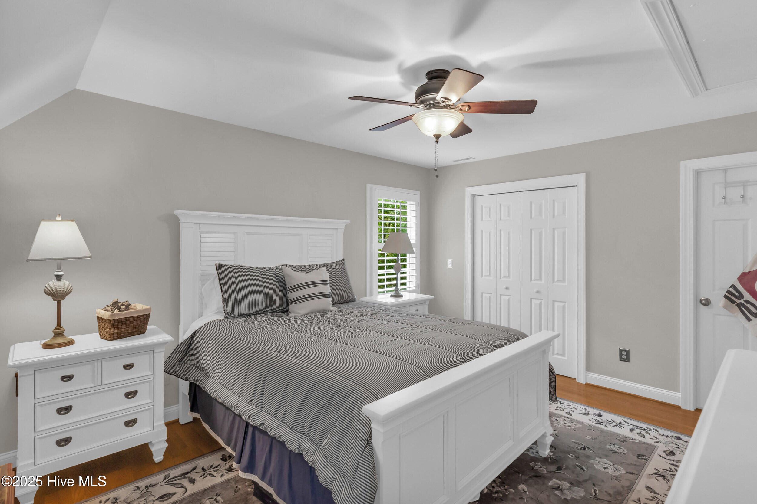 100537749 | Photo 29