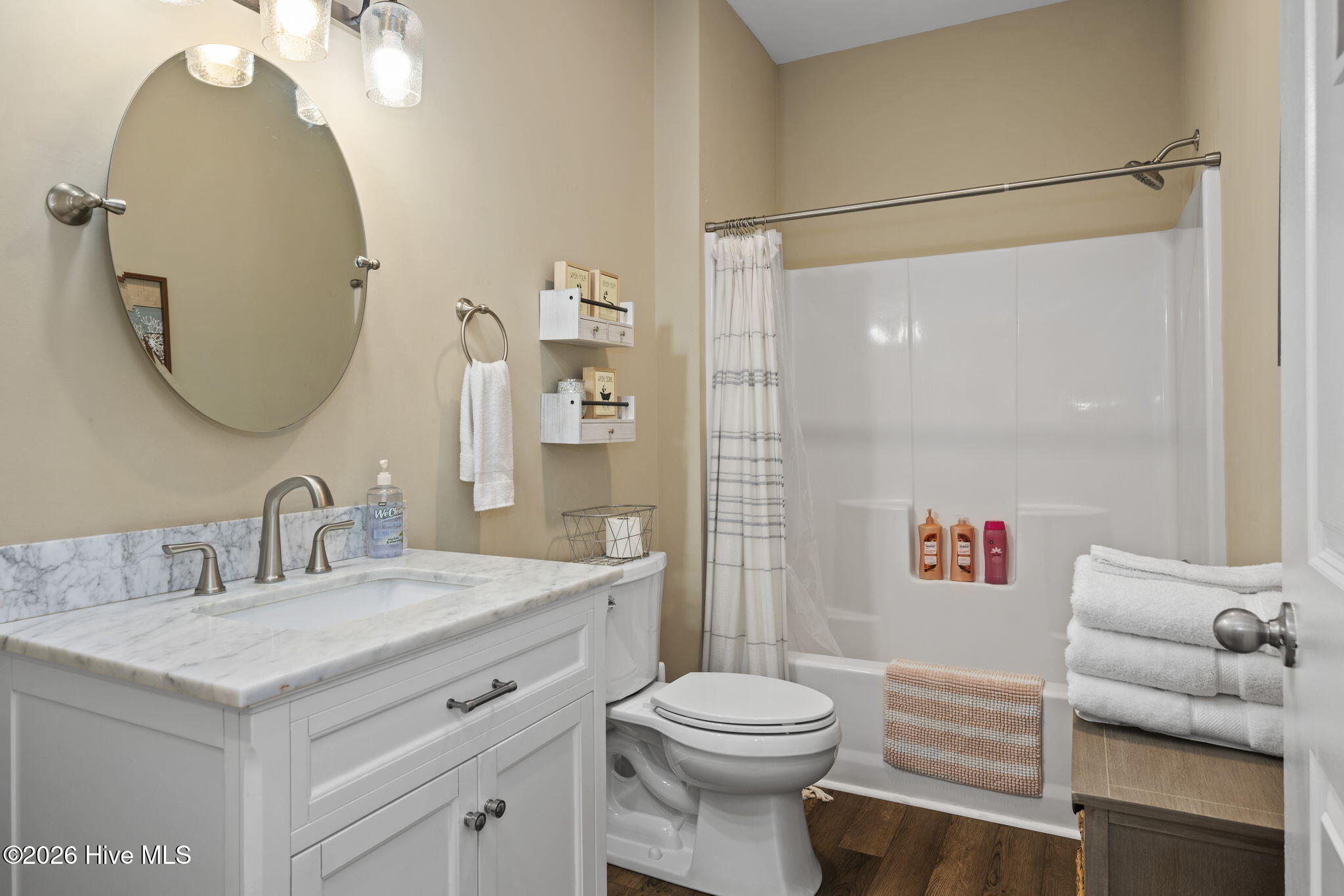 100565691 | Photo 47