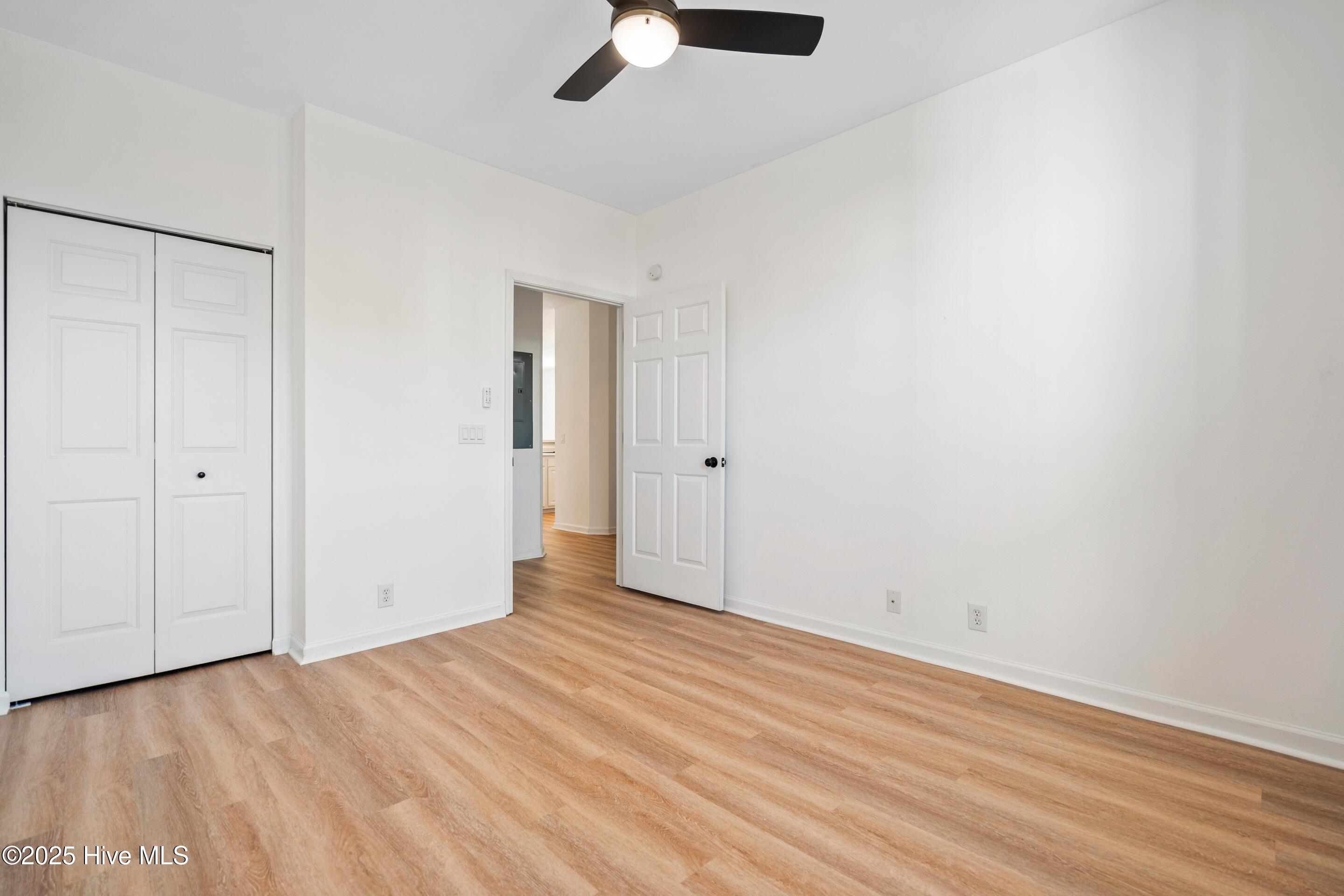 100551288 | Photo 35