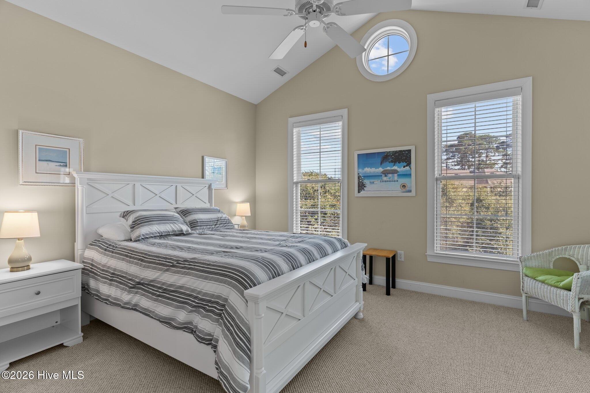 100551448 | Photo 24