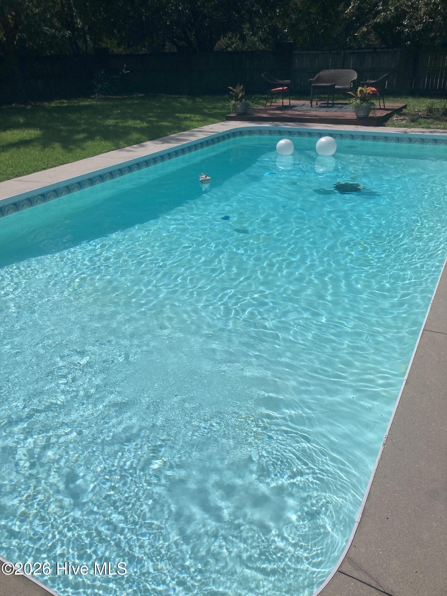 100569182 | Photo 67