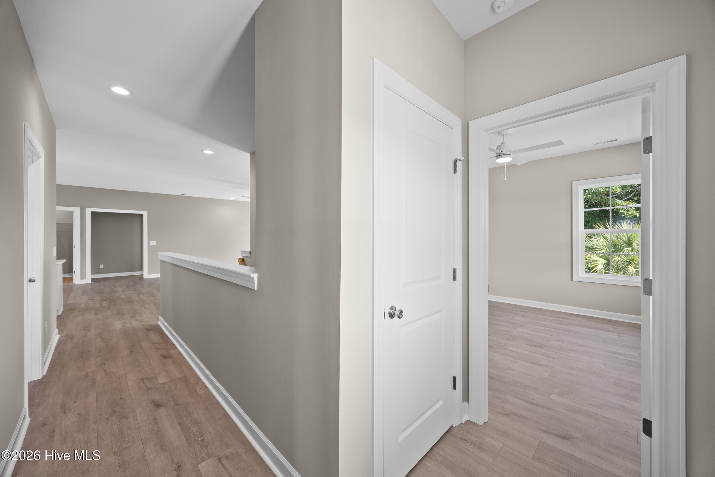 100545866 | Photo 34