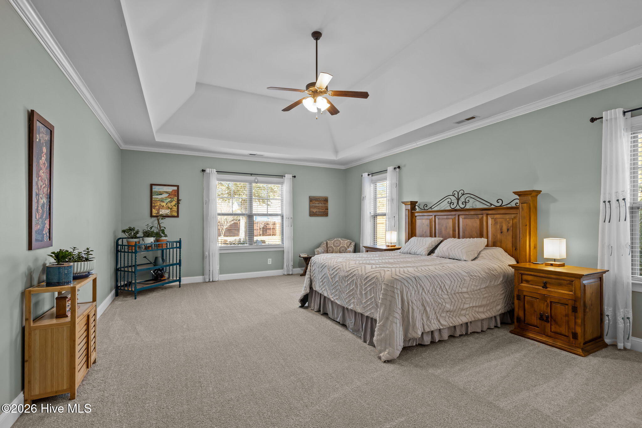 100549761 | Photo 25