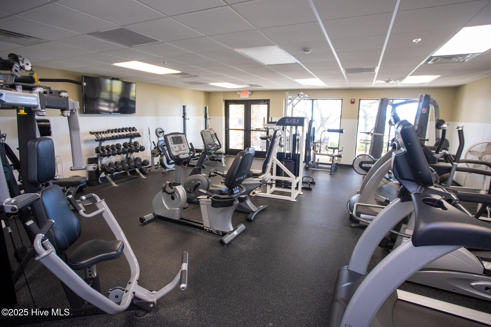 100543941 | Photo 82