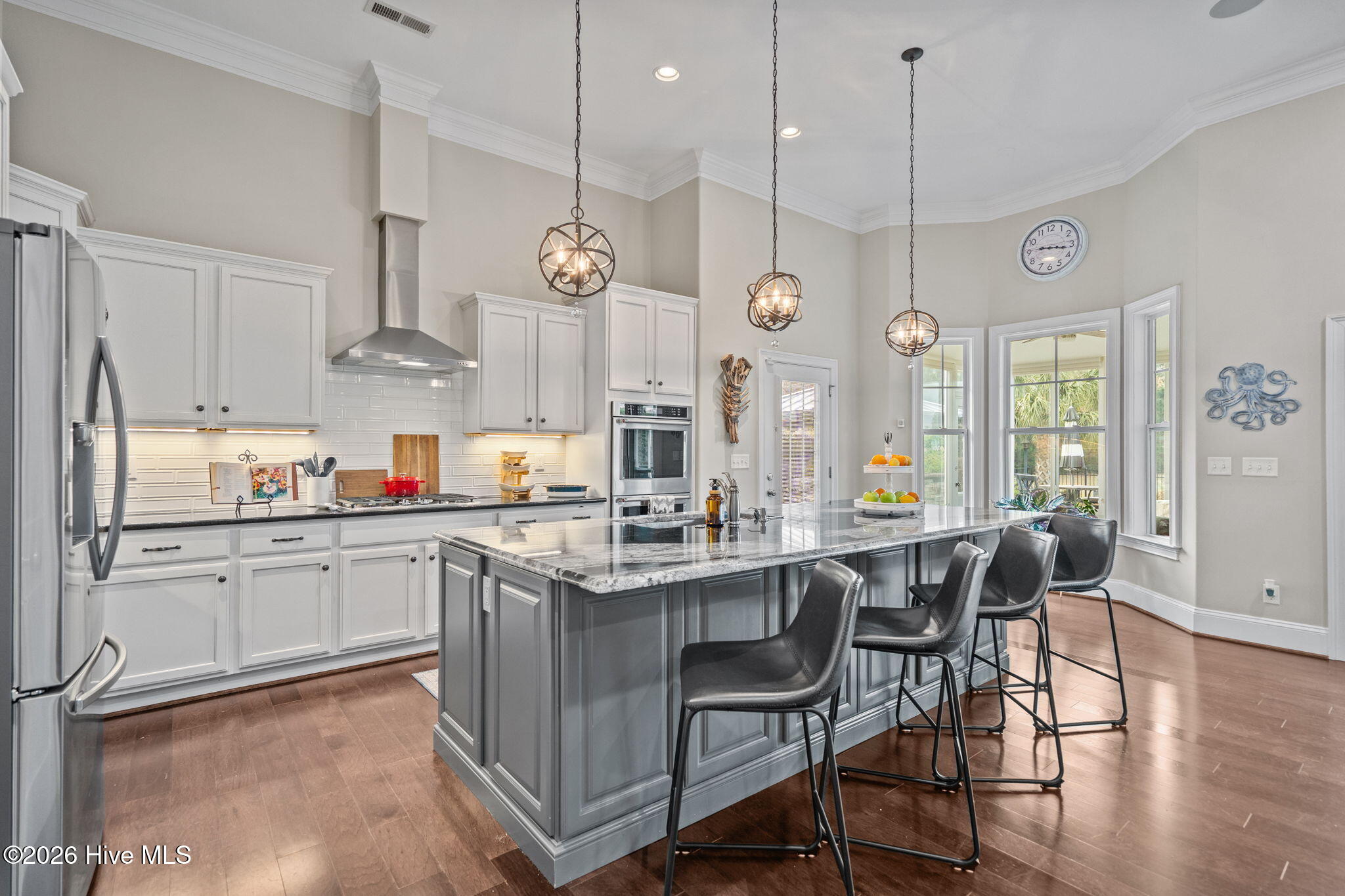 100564215 | Photo 18